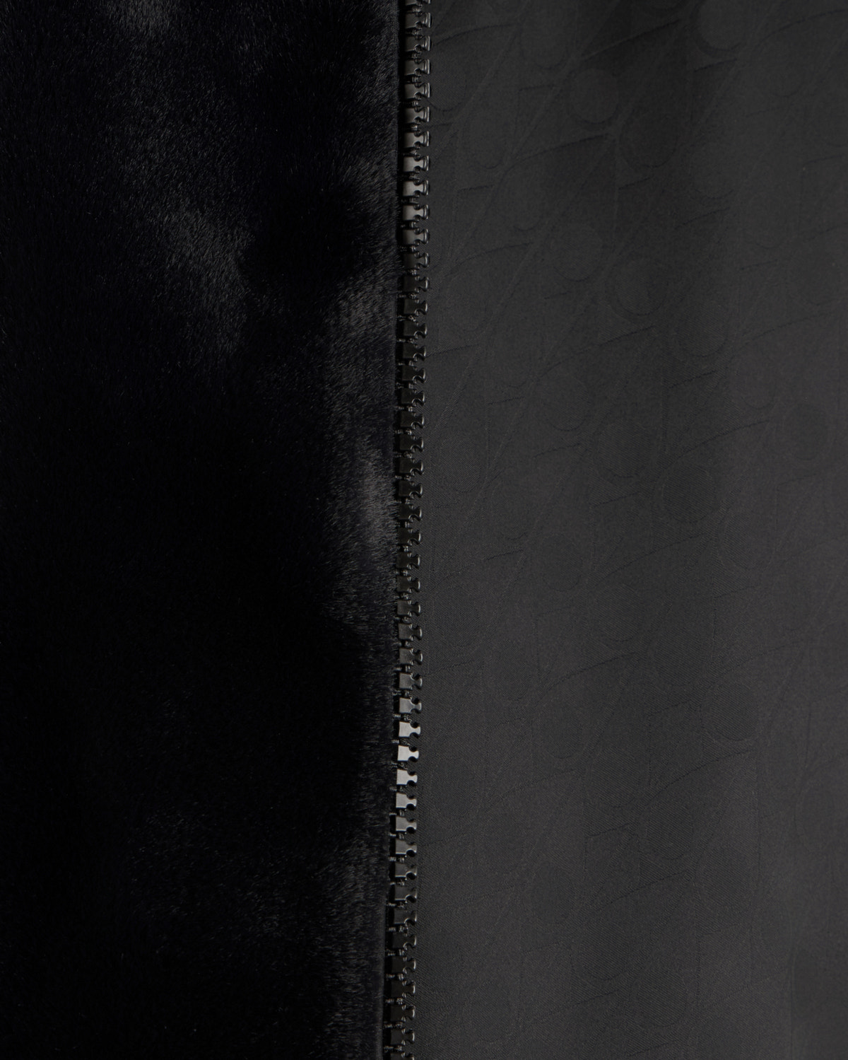 BORDEN REVERSIBLE BUNNY-BLACK/BLACK MONOGRAM