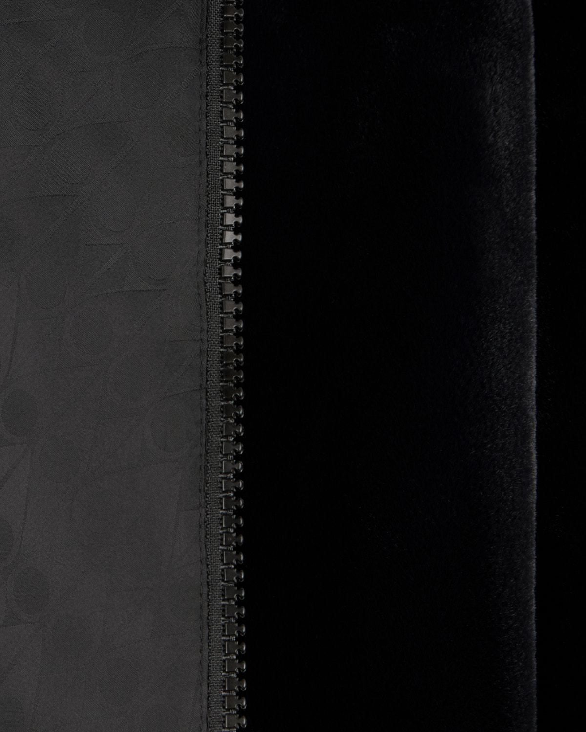BORDEN REVERSIBLE BUNNY-BLACK/BLACK MONOGRAM