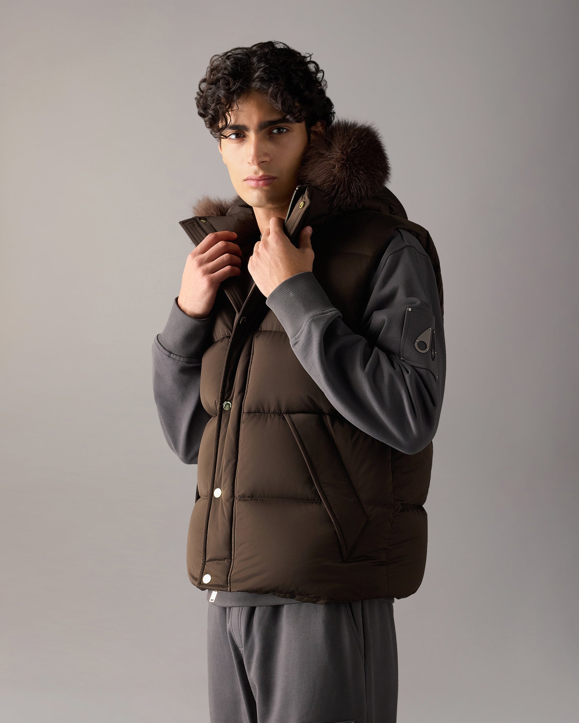 Moose Knuckles GOLD SERIES NORTHBOUND FOX FUR & DOWN VEST-ESPRESSO TruScore & Quality Report