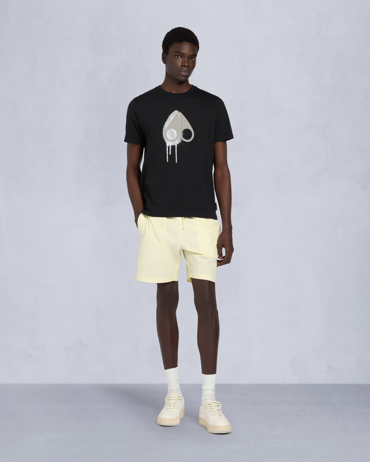 Moose Knuckles Mens Augustine T-Shirt BLK W/DUSK M15MT717 Front Category