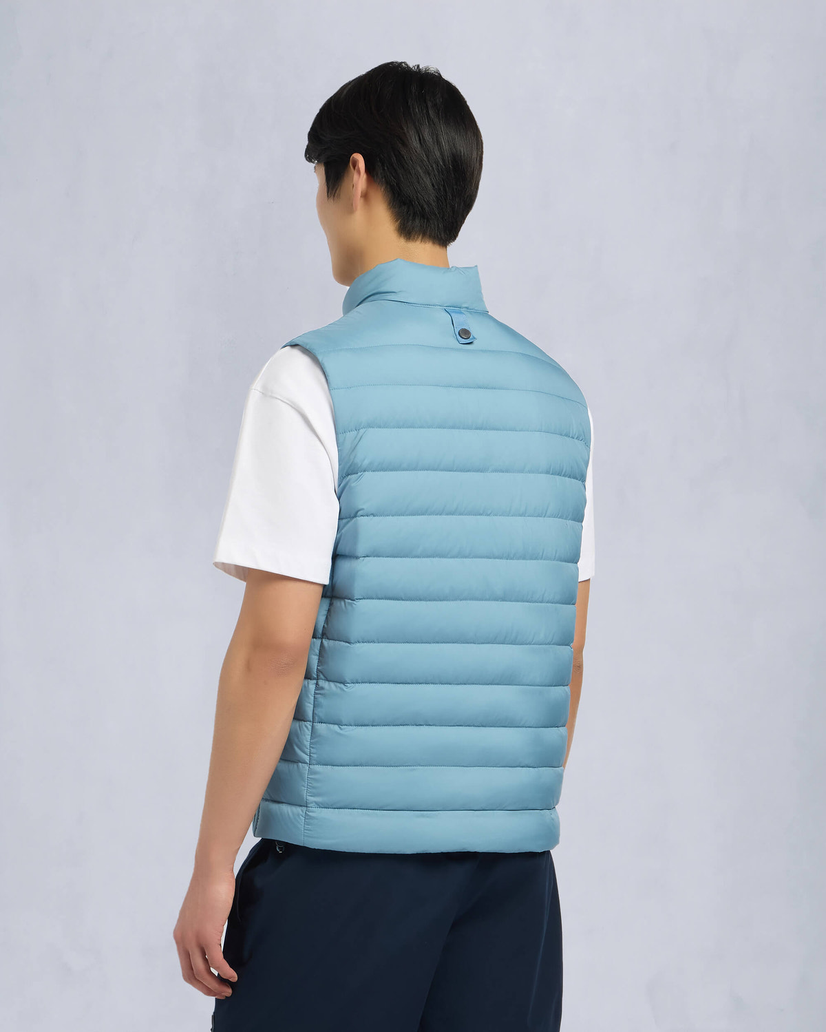 Moose Knuckles Mens Mentana Air Down Vest SEA M15MV456 Back
