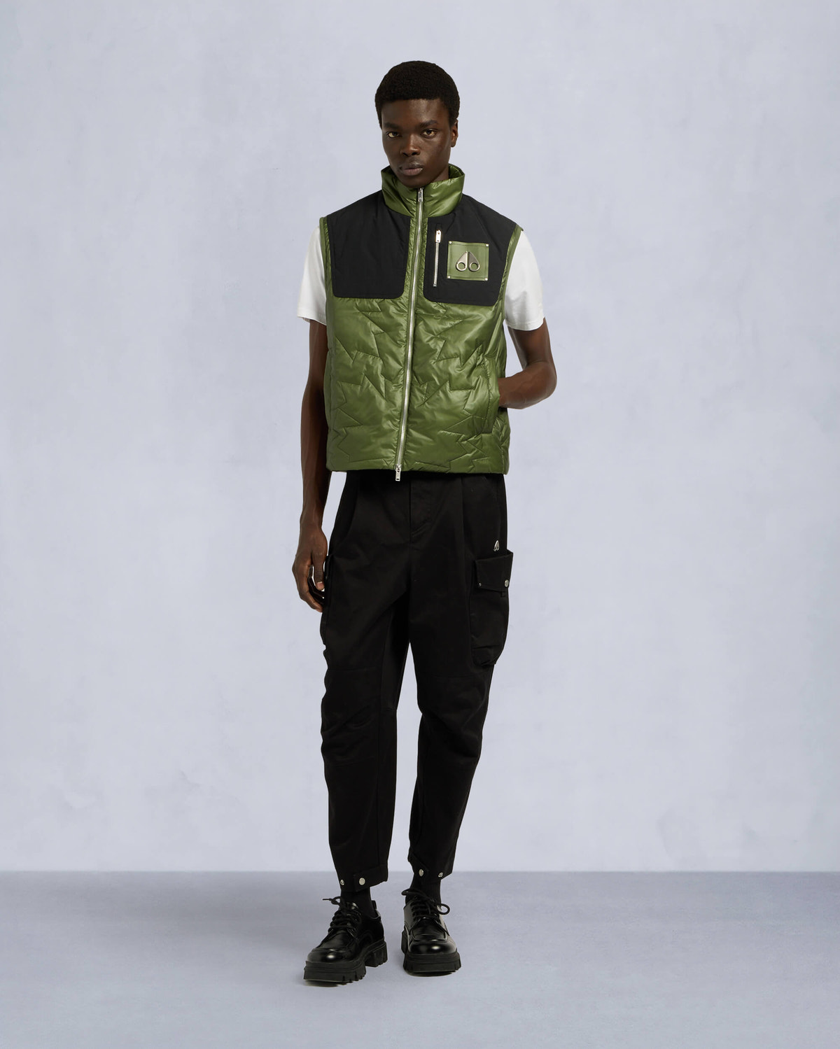 Moose Knuckles Mens Leaf Quilt Icon Vest BLACK/KELP M15MV464 Front Category