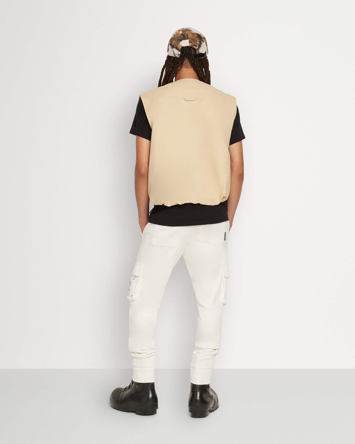 Moose Knuckles Mens Hartsfield Cargo Jogger Plaster M33MR777 Back