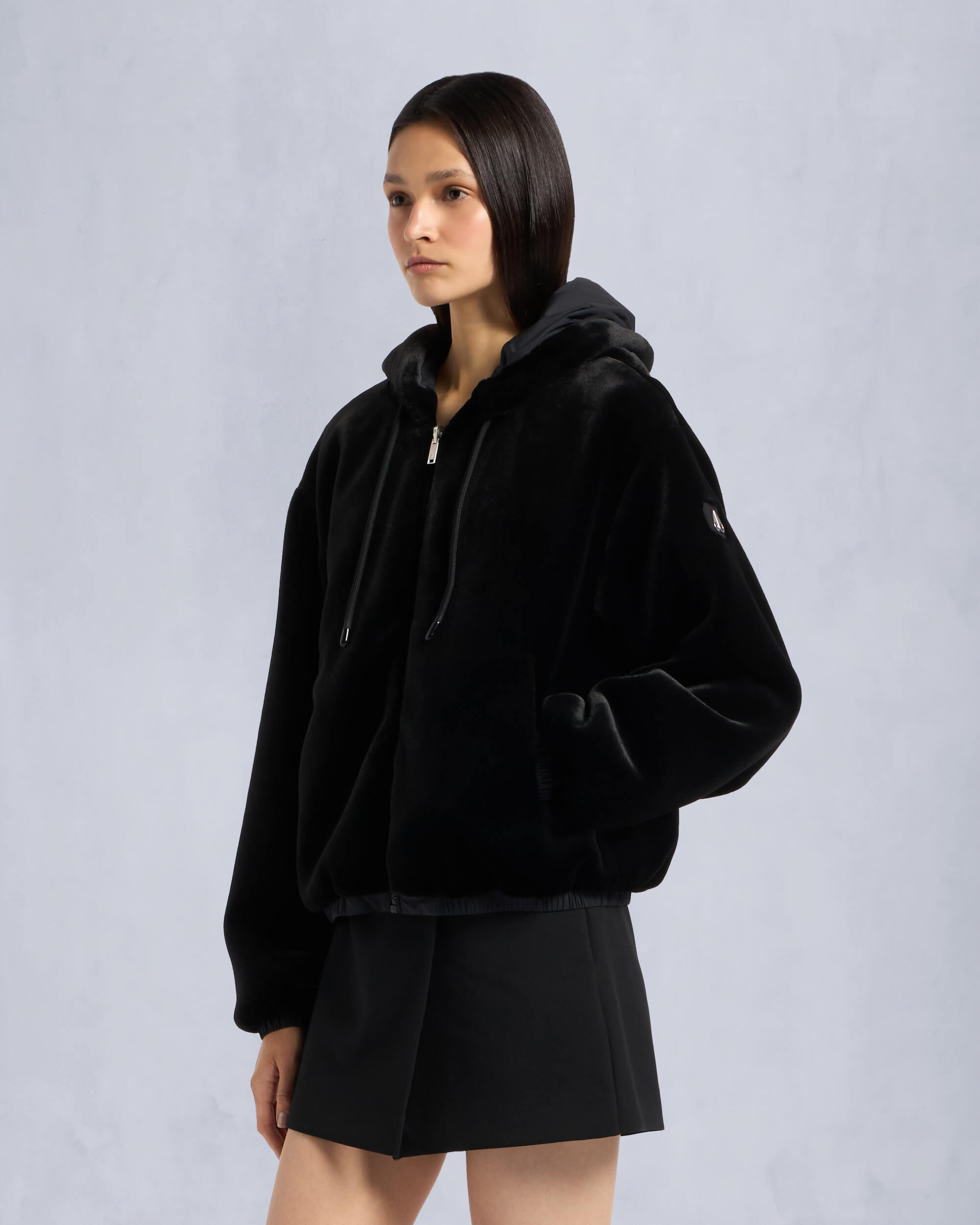 Moose Knuckles - M34LS652 - Eaton Reversible Bunny - WOMENS - Black / Shiny Black - Detail4