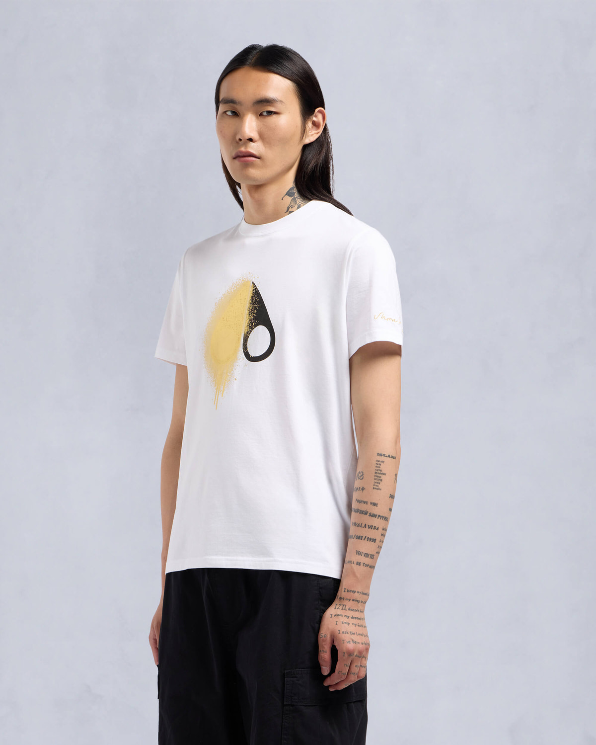 Moose Knuckles - M34MT705G - Gold Series Augustine Tee - MENS - - Front