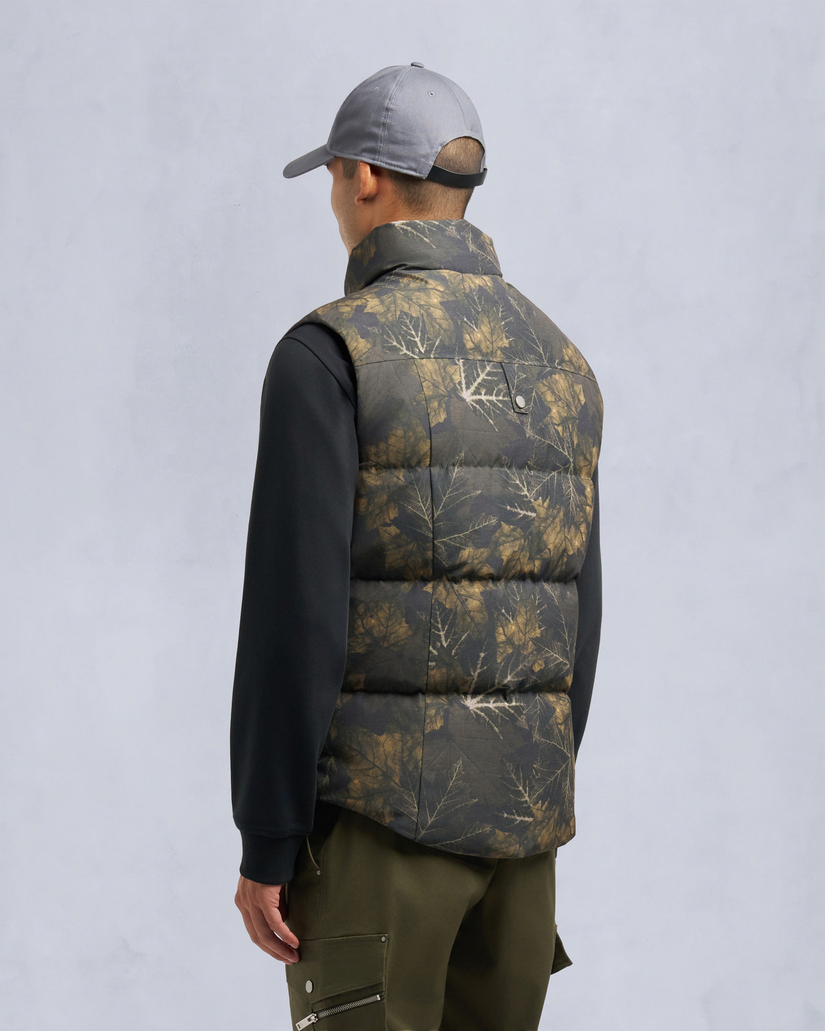 Moose Knuckles - M35MV474H2 - Westmount Camo Vest - MENS - - Back