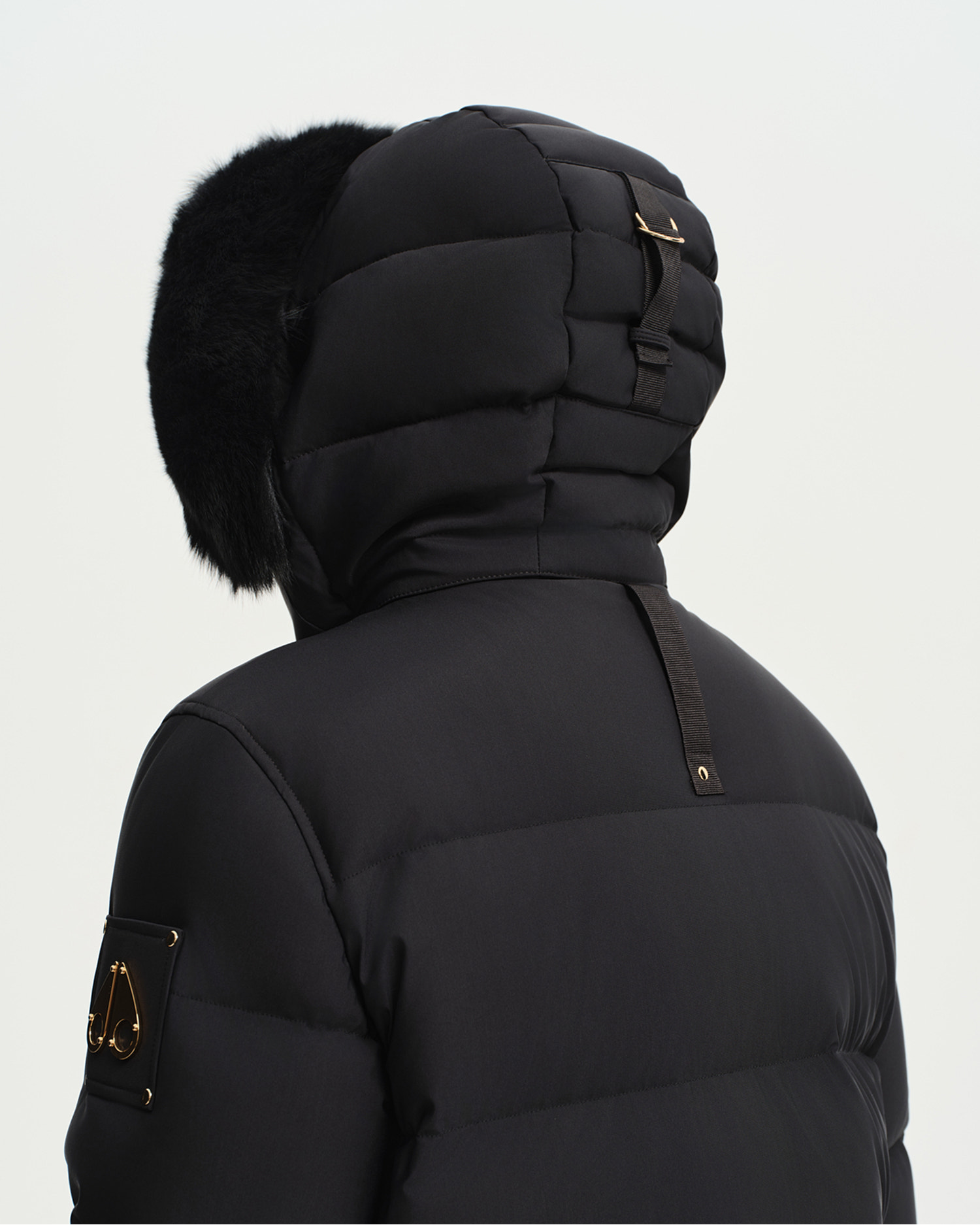 BLOUSON AVIATEUR NYLUXE STAGG AVEC BORDURE EN PEAU LAINÉE – SÉRIE OR-NOIR