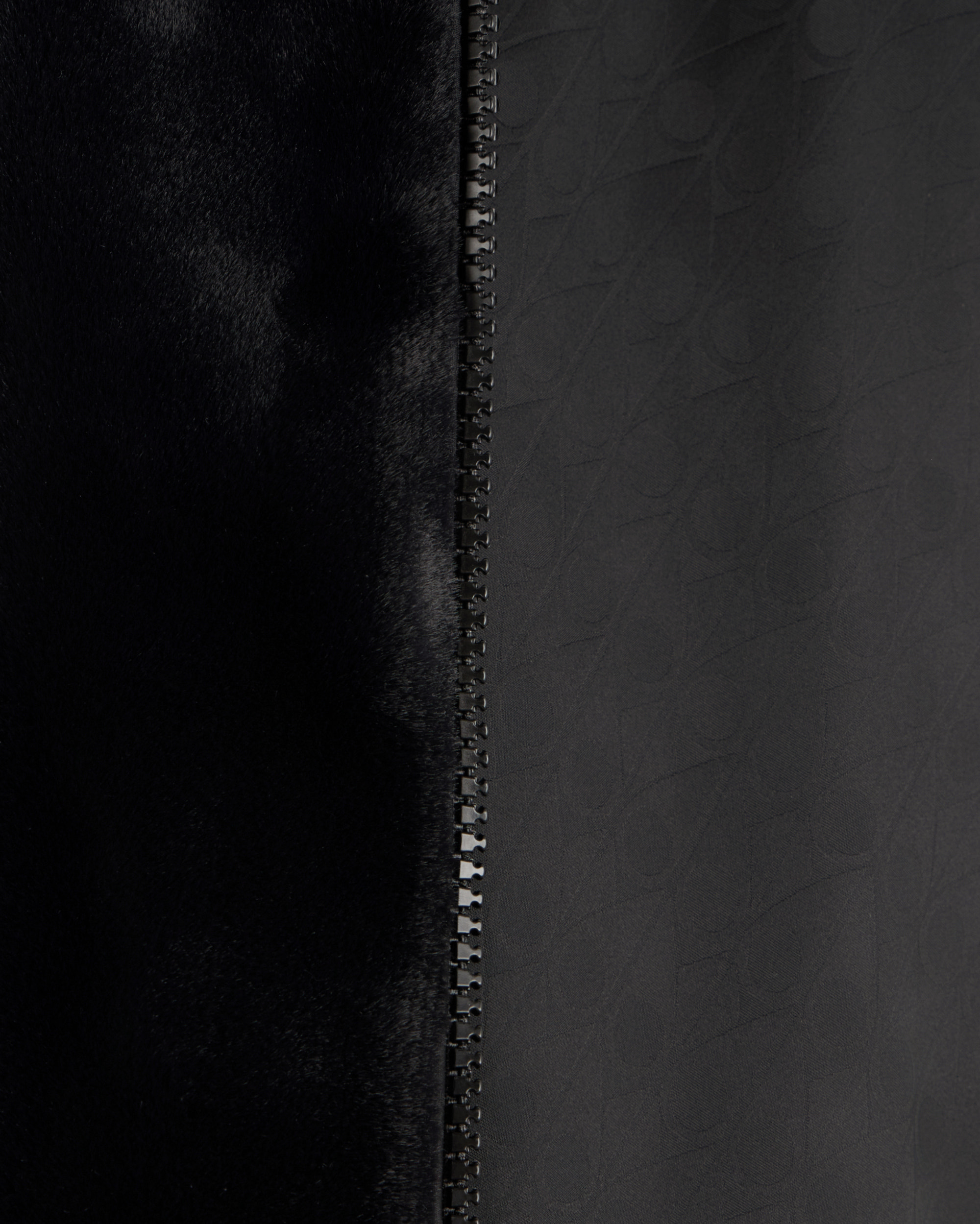 BORDEN REVERSIBLE BUNNY-BLACK/BLACK MONOGRAM