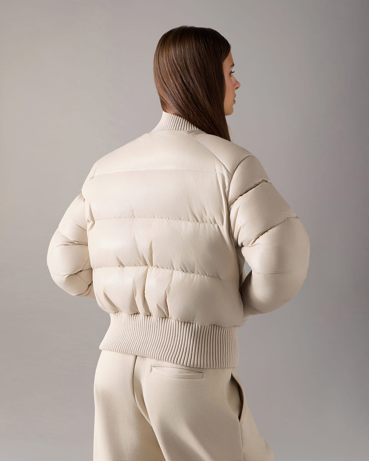 QUEENS DOWN BOMBER-ALABASTER