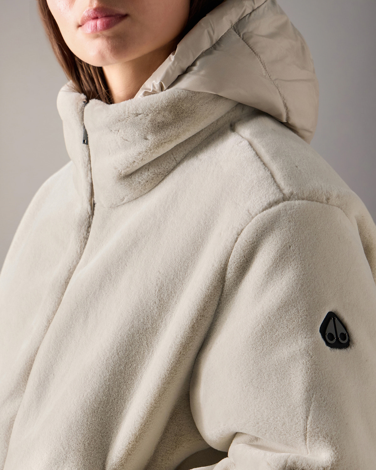 MANTEAU MATELASSÉ RÉVERSIBLE EN DUVET QUEENS-ALABASTER