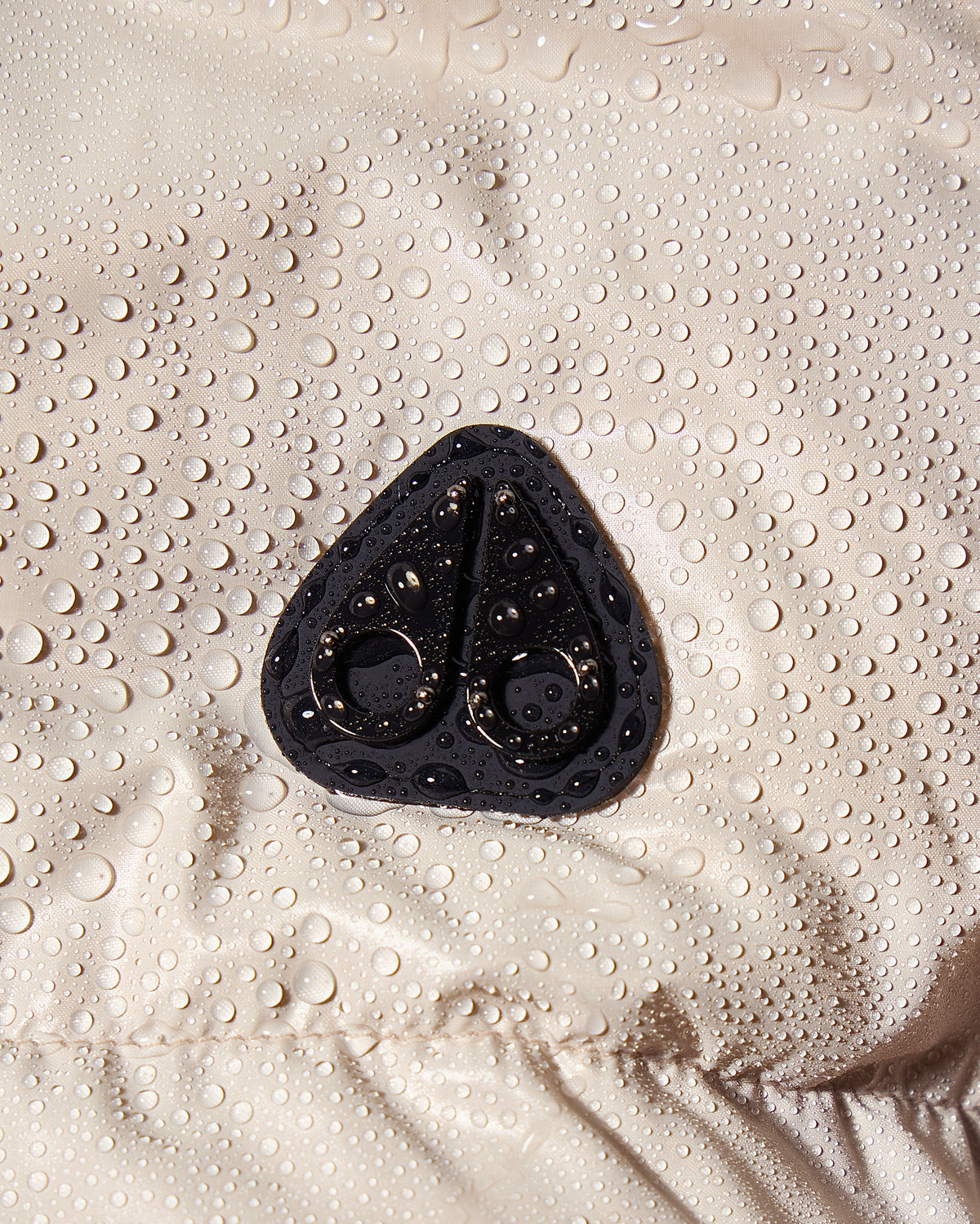 MANTEAU MATELASSÉ RÉVERSIBLE EN DUVET QUEENS-ALABASTER