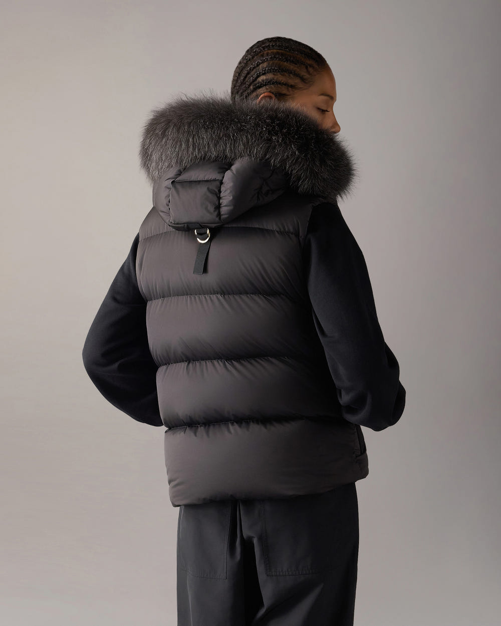 VESTE SANS MANCHES NORTHBOUND EN FOURRURE DE RENARD ET DUVET-NOIR