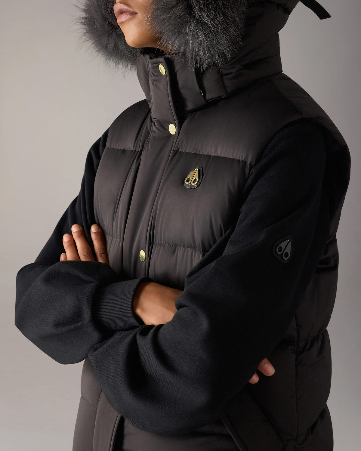 VESTE SANS MANCHES NORTHBOUND EN FOURRURE DE RENARD ET DUVET-NOIR