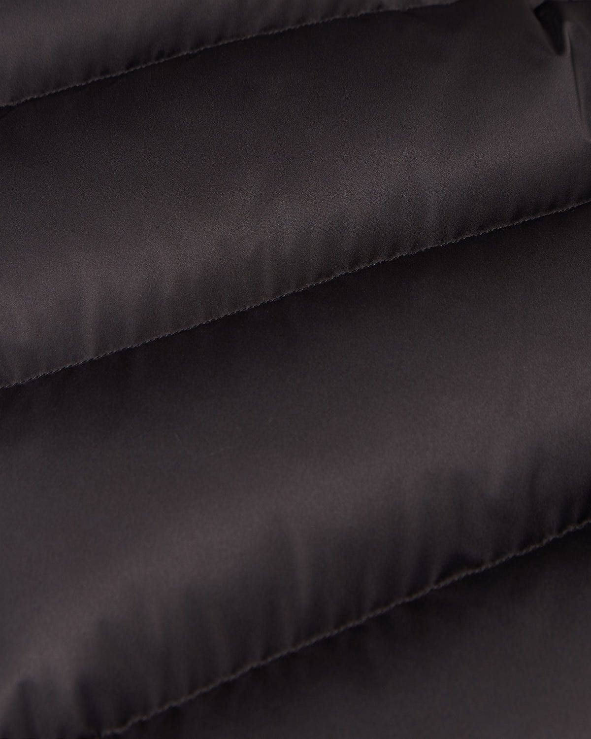 NORTHBOUND FOX FUR & DOWN VEST-BLACK