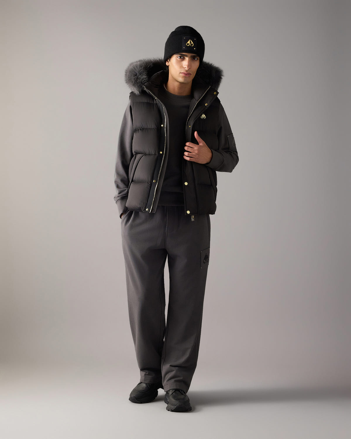 NORTHBOUND FOX FUR & DOWN VEST-BLACK