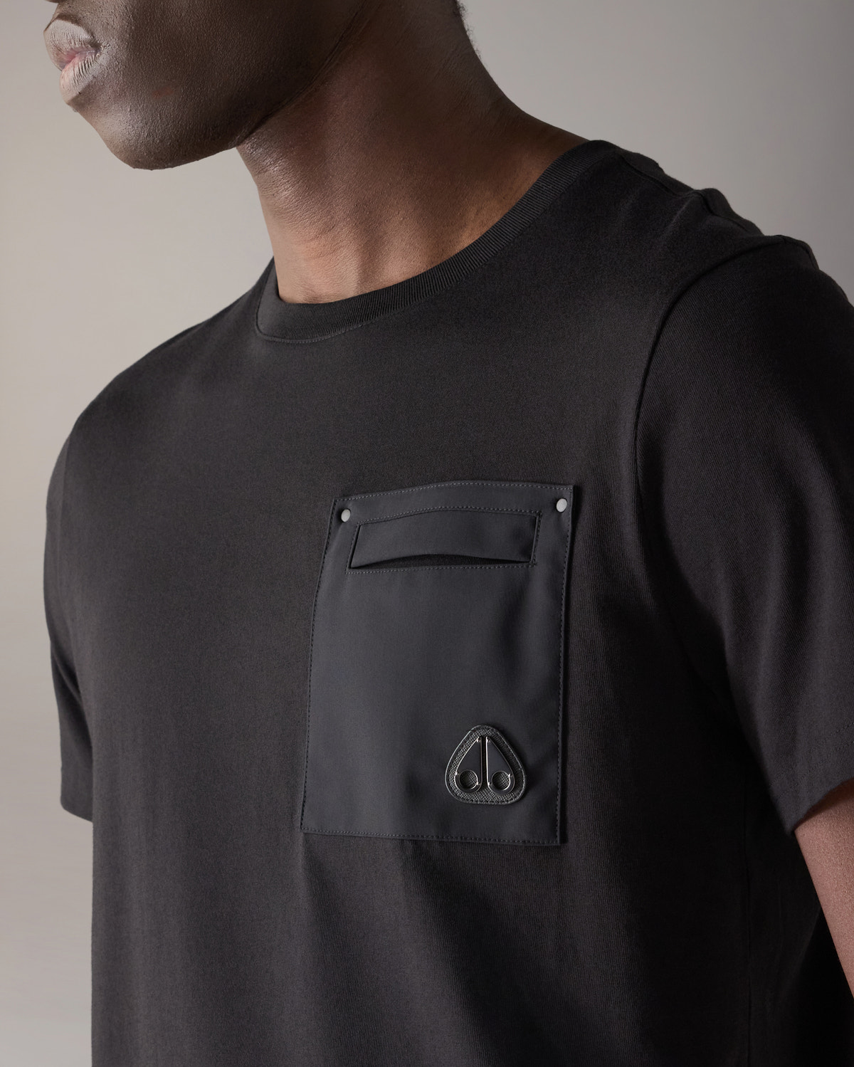 Moose Knuckles - M15MT733 - Dalon T-Shirt - MENS - Black - Detail6