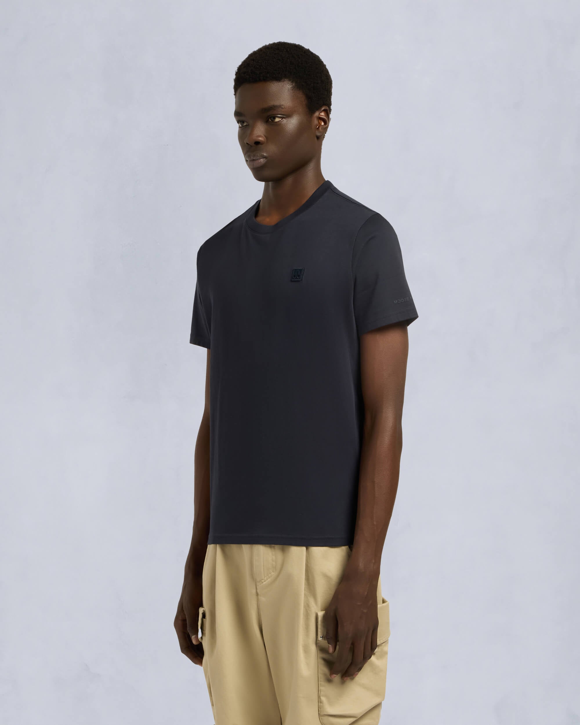 MOOSE KNUCKLES｜ (DULUTH T-SHIRT (M15MT759 833)) Duluth T-Shirt | Men | Moose Knuckles