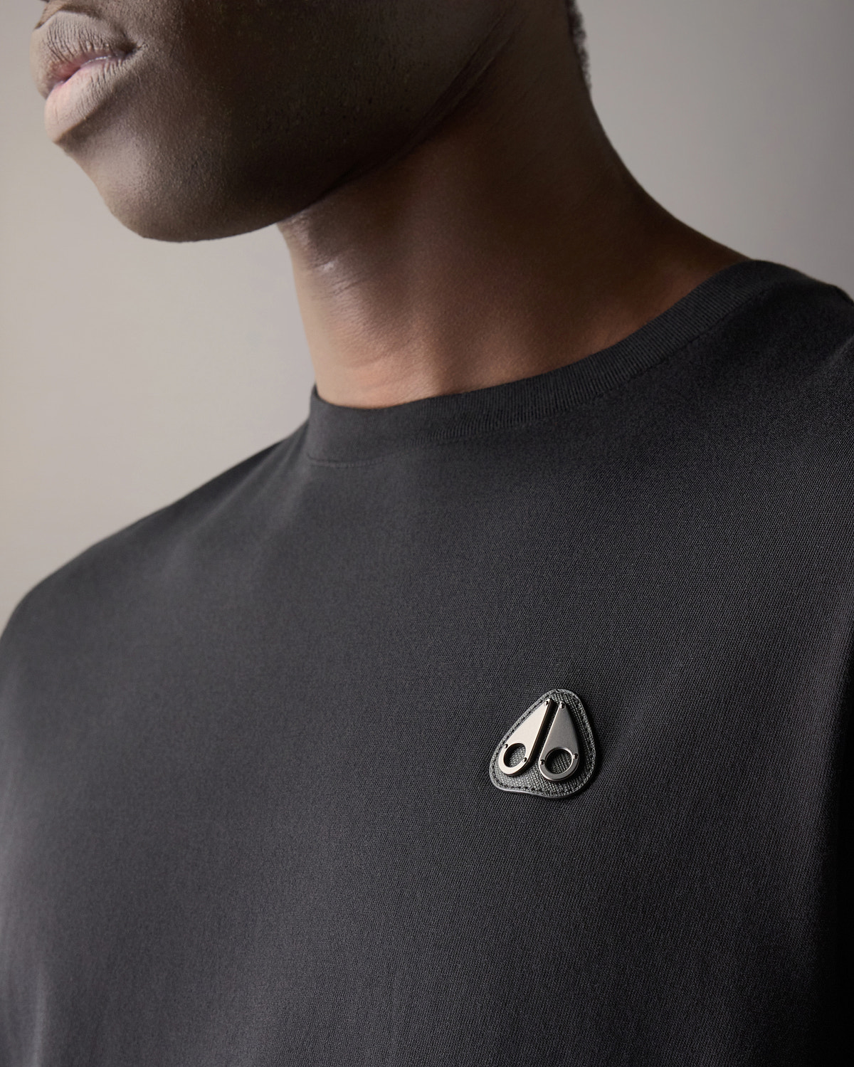 Moose Knuckles - M15MT777 - Crescent T-Shirt - MENS - Black - Detail6