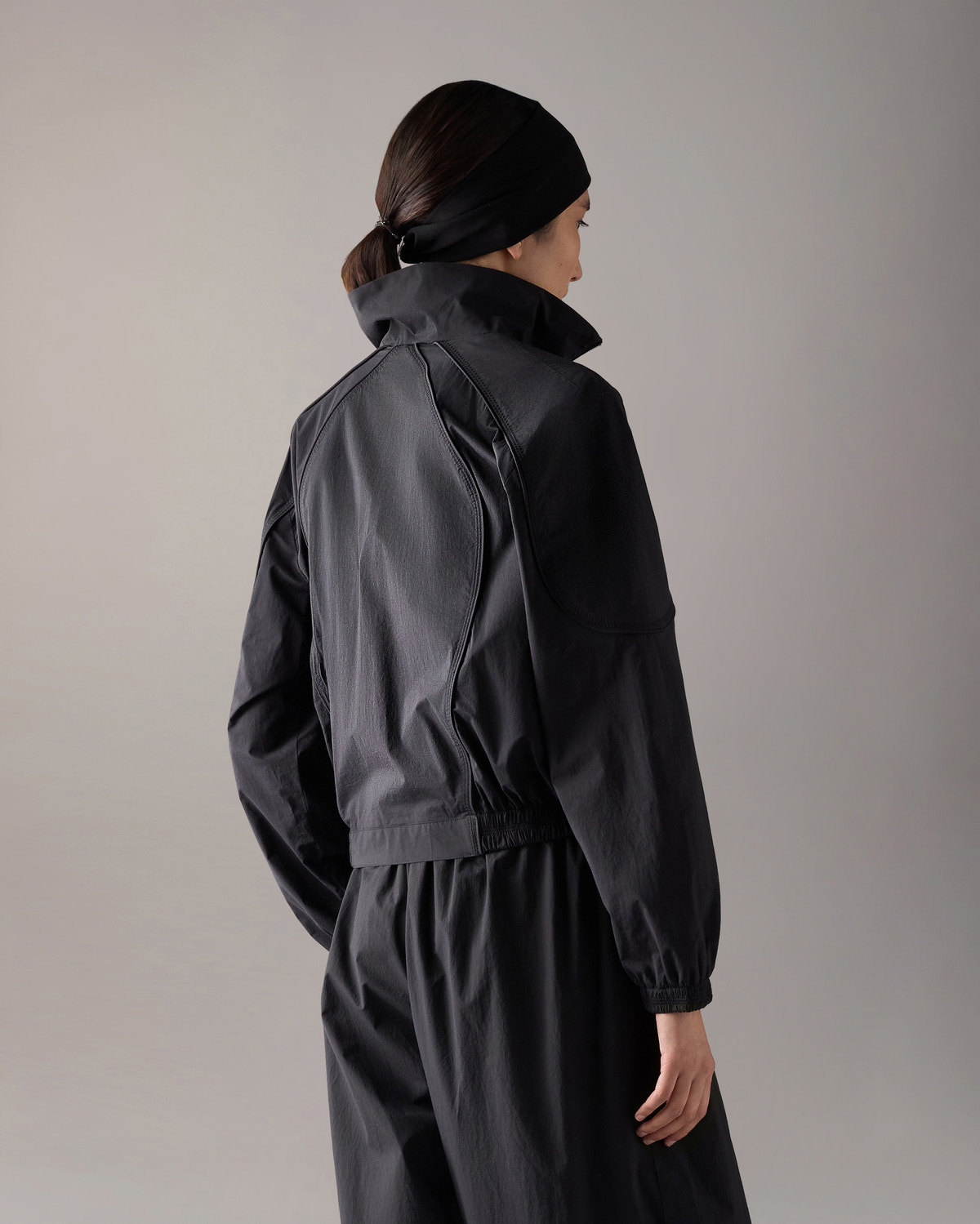 Moose Knuckles - M16LJ127 - Skyline Cropped Jacket - WOMENS -  - Back