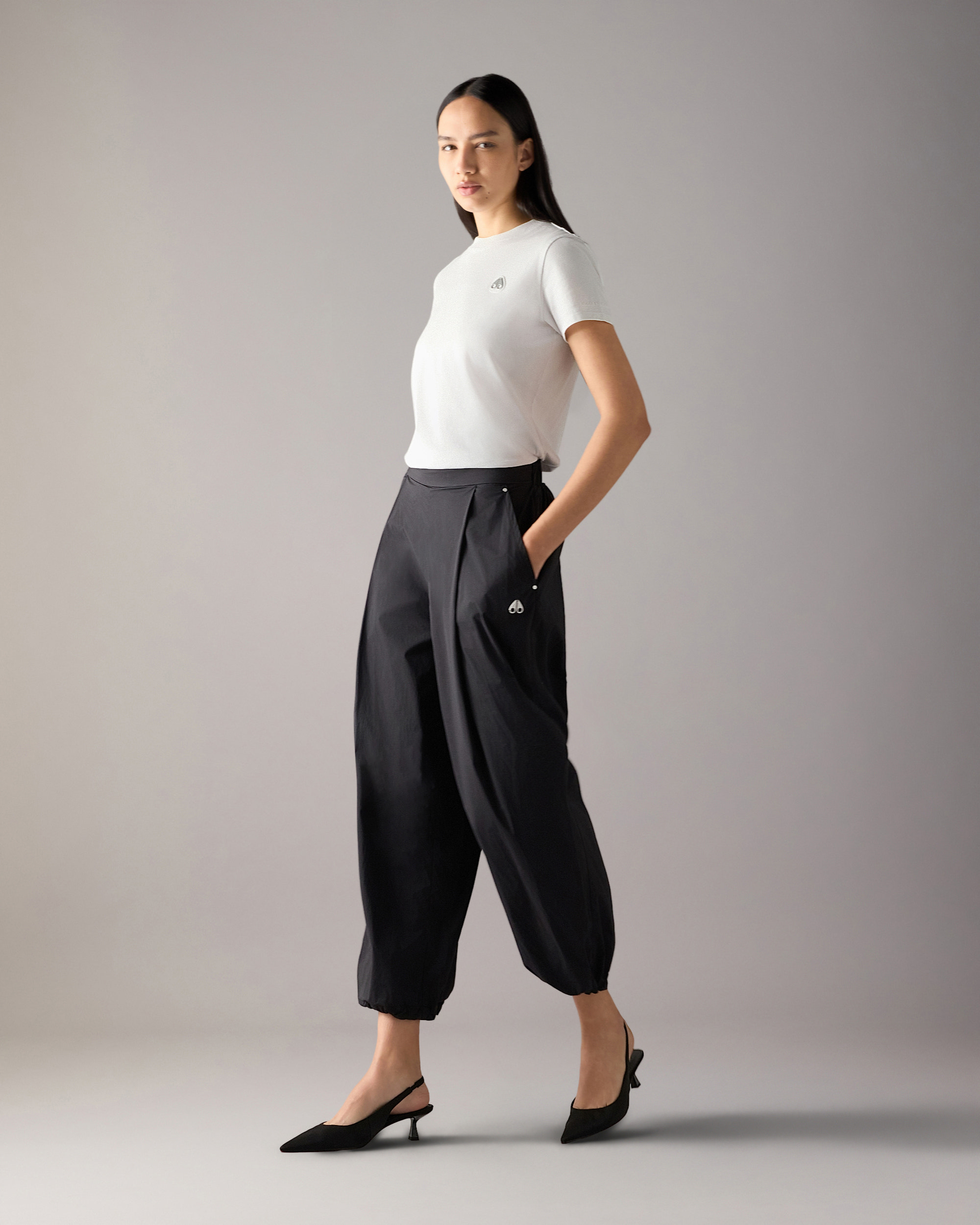 Moose Knuckles - M16LT744 - Crescent T-Shirt - WOMENS -  - Front Category