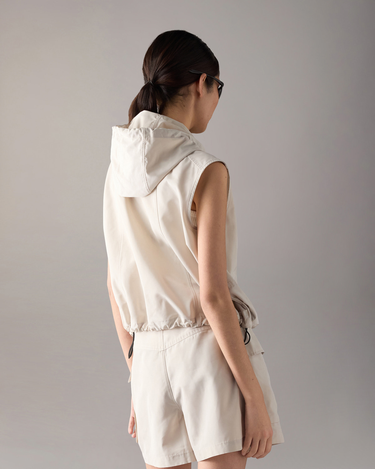 Moose Knuckles - M16LV460 - Elevate Hooded Vest - WOMENS -  - Back