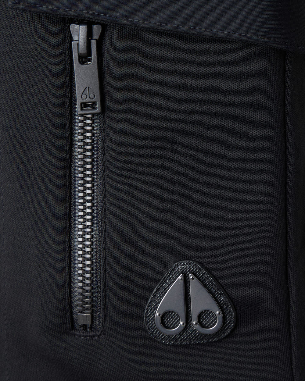 Moose Knuckles - M16MR760 - Dalon Cargo Shorts - MENS -  - Detail1