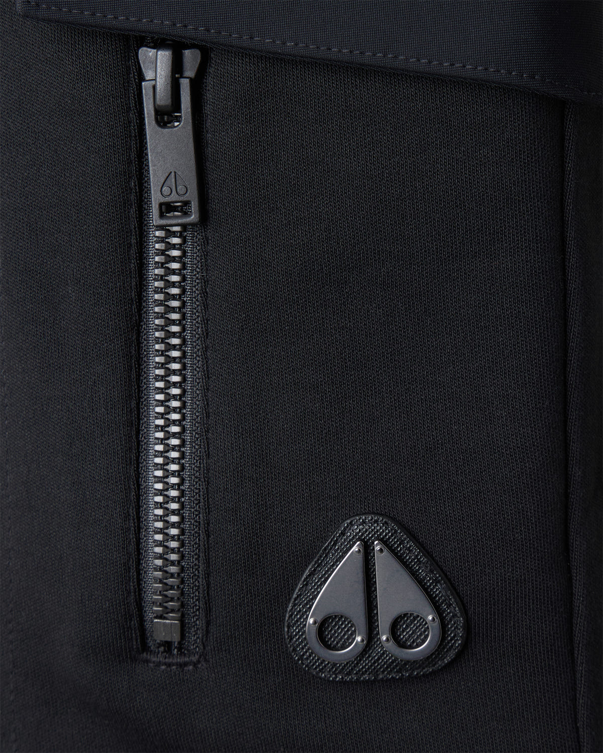 Moose Knuckles - M16MR760 - Dalon Cargo Shorts - MENS -  - Detail1