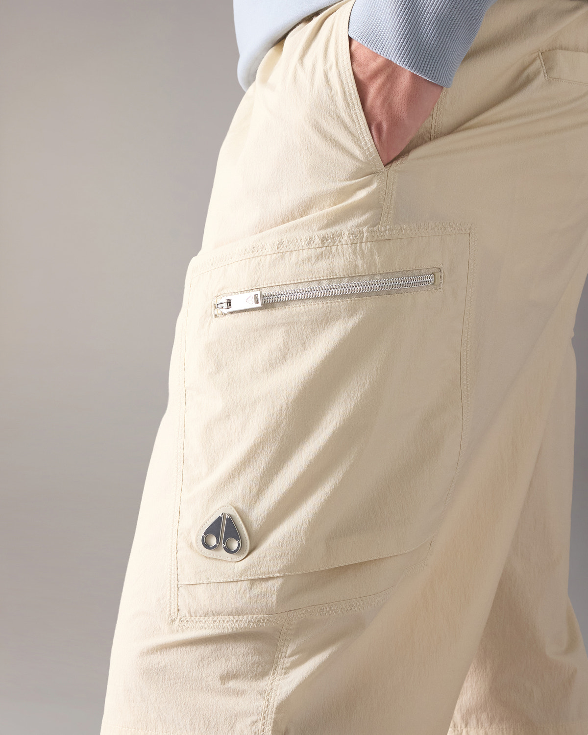 Moose Knuckles - M16MR770 - Top Flight Cargo Shorts - MENS -  - Detail6