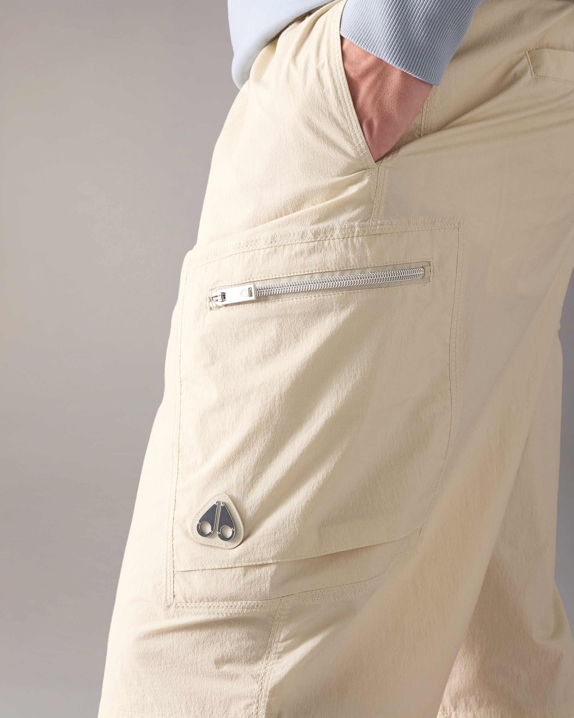 Moose Knuckles - M16MR770 - Top Flight Cargo Shorts - MENS -  - Detail6