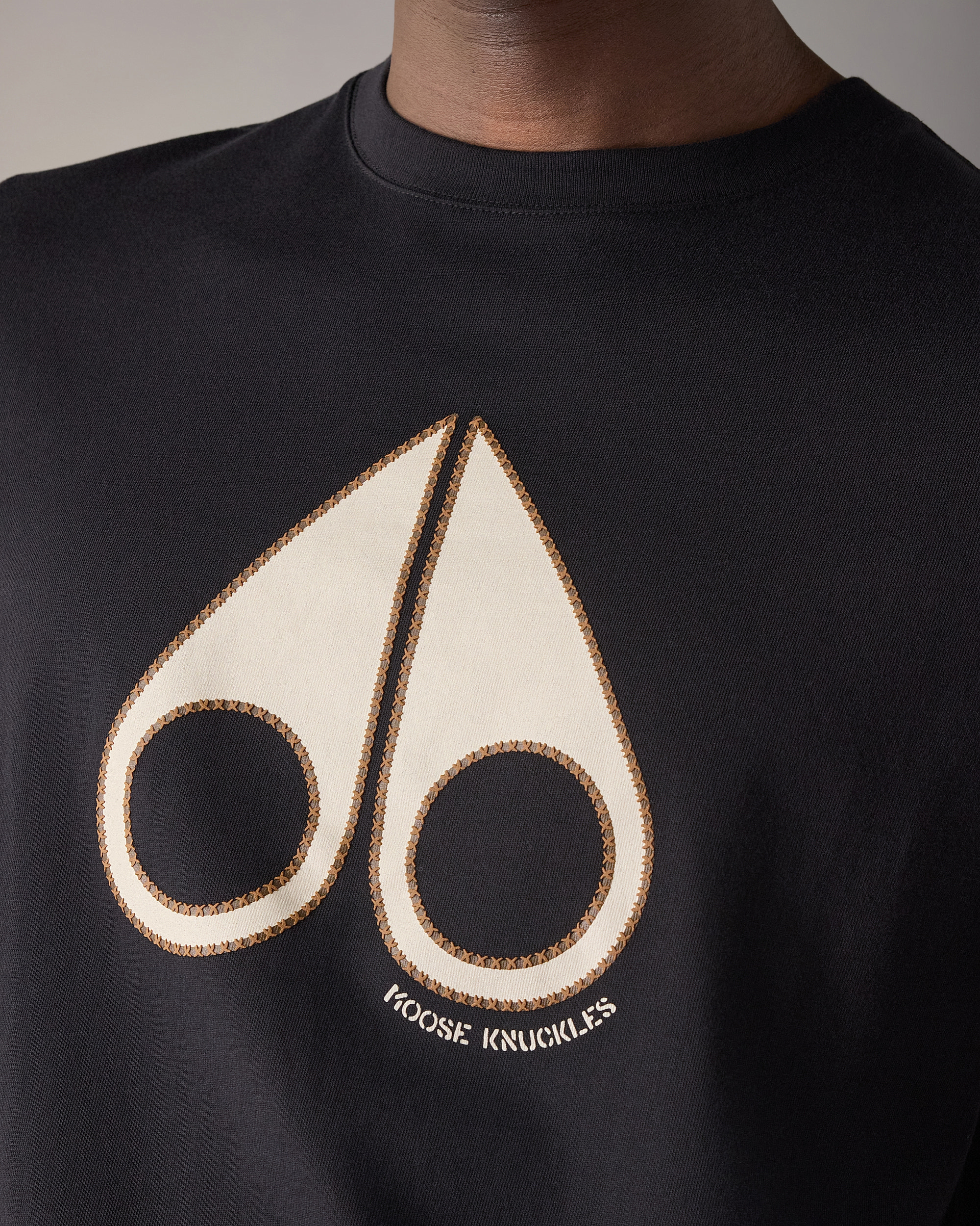 Moose Knuckles - M16MT736 - Tandem Logo T-Shirt - MENS -  - Detail6