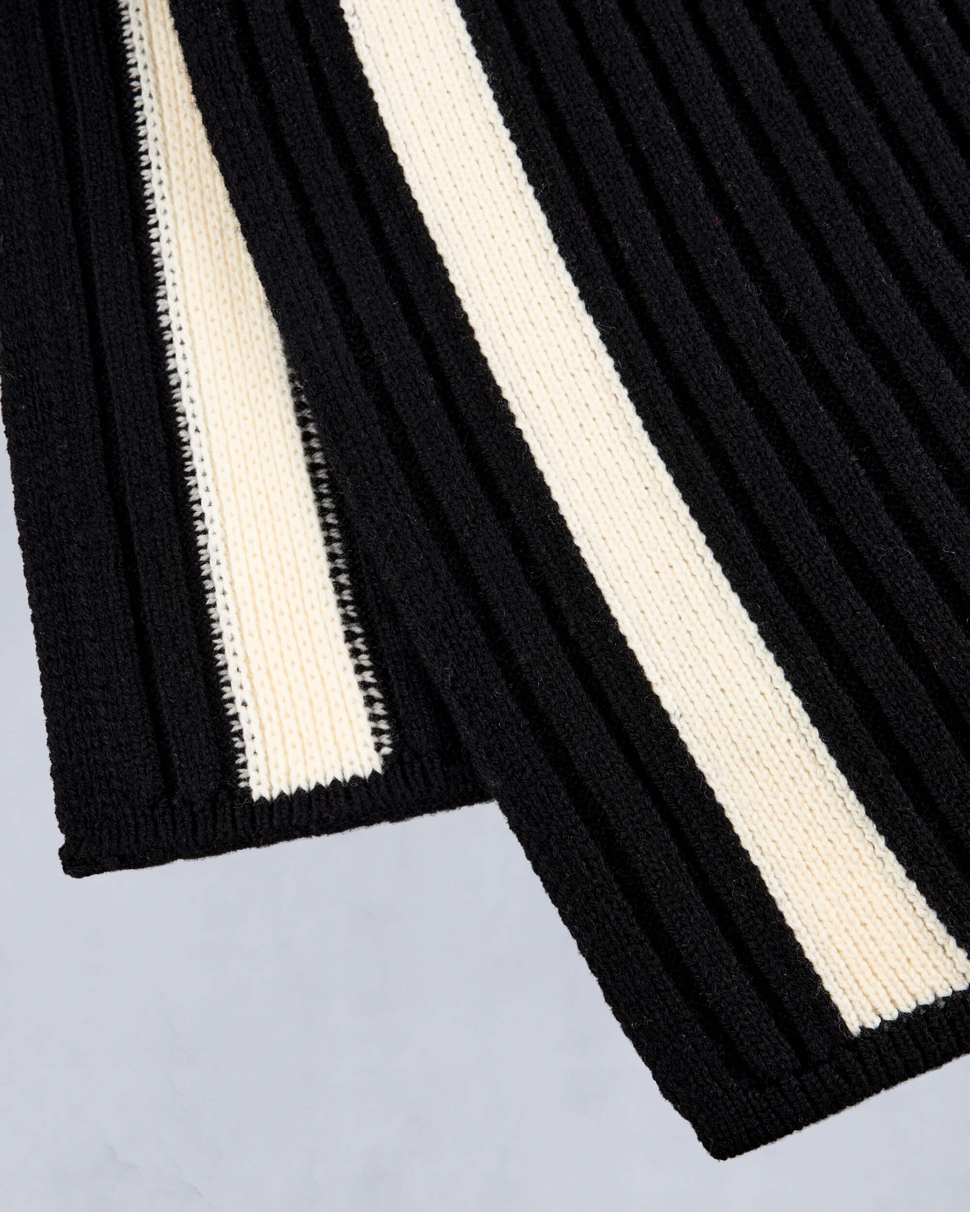 Moose Knuckles - M32LA563 - Verona Scarf - ACCESSORIES - Black - Back