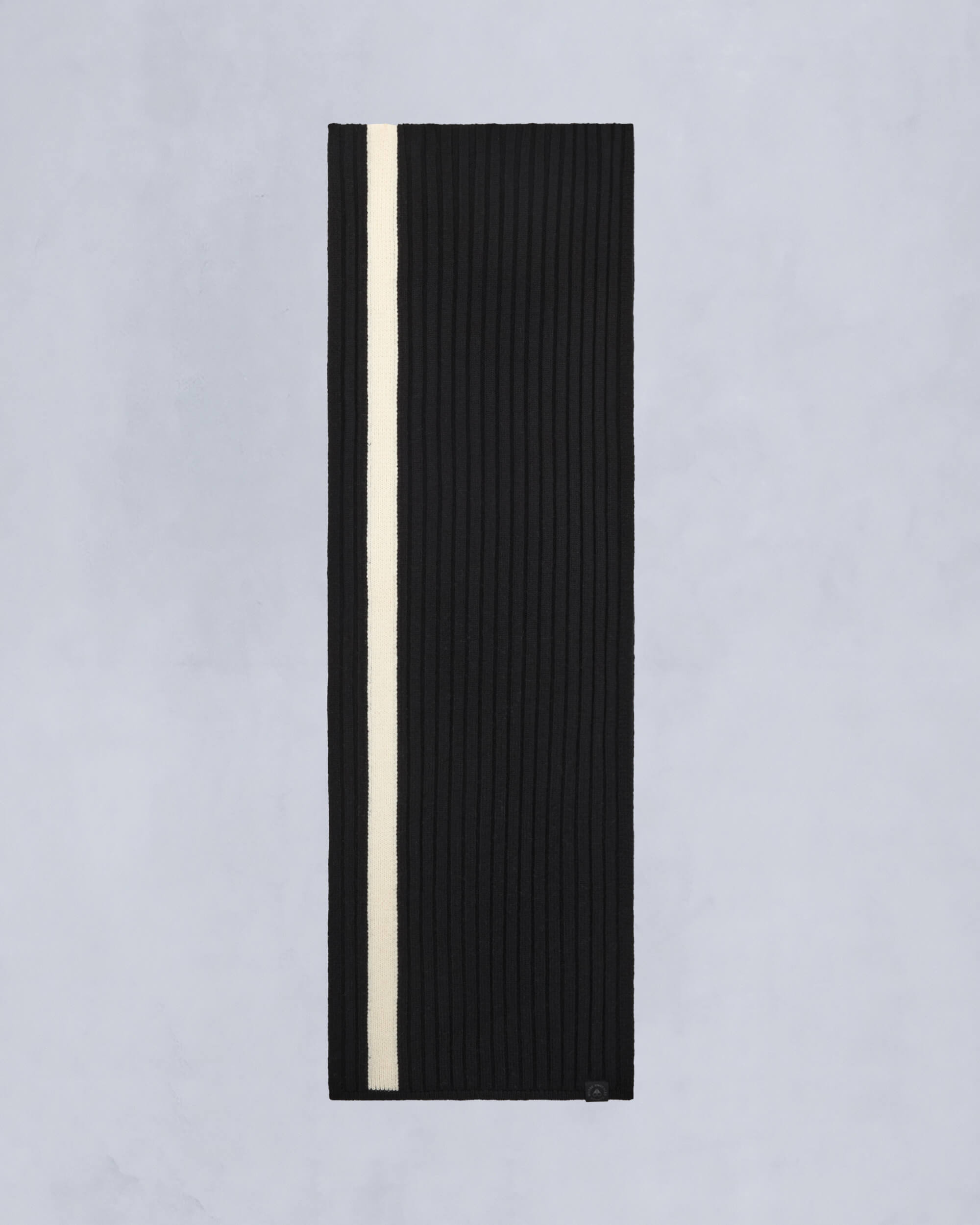 Moose Knuckles - M32LA563 - Verona Scarf - ACCESSORIES - Black - Front Category