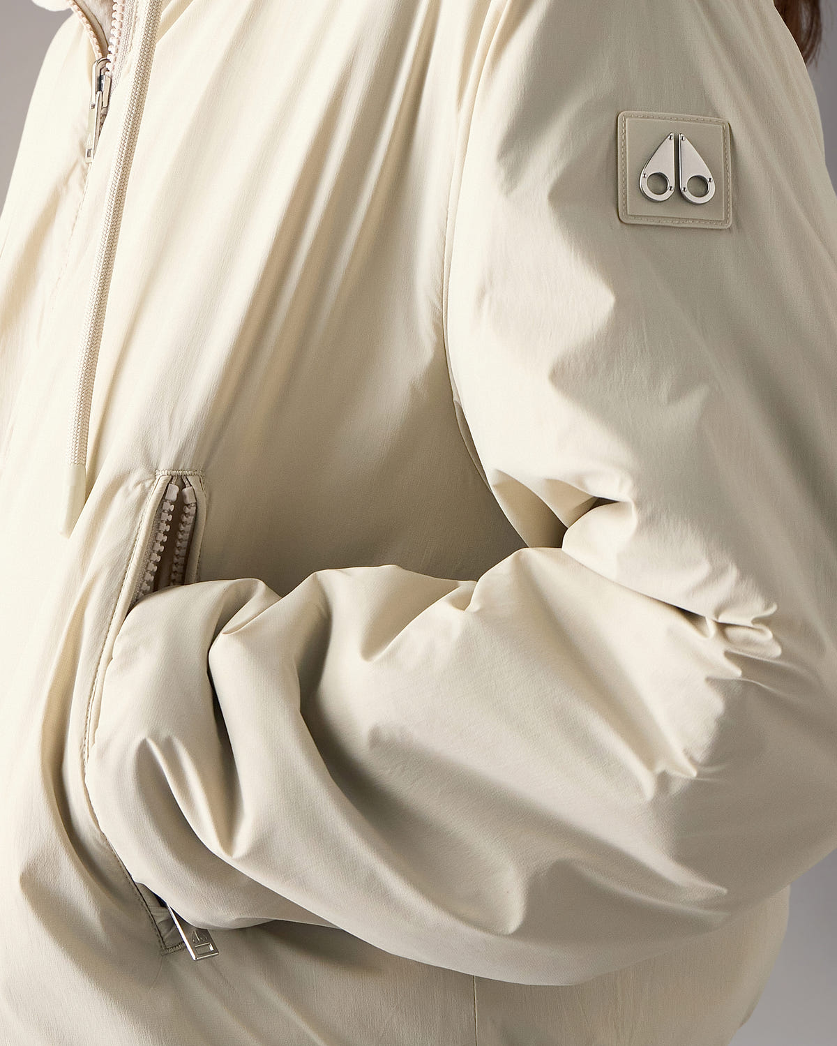Moose Knuckles - M34LS652 - Eaton Bunny Reversible Hoodie - WOMENS -  - Detail9