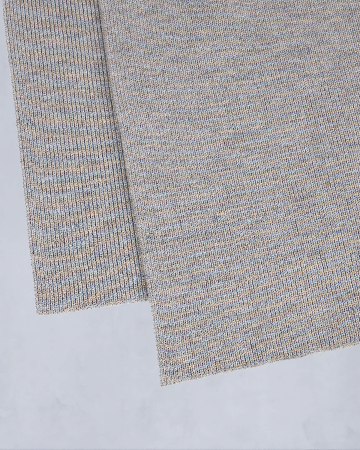 Moose Knuckles Accessories Parnis Unisex Scarf Stone M34MA526 Detail2