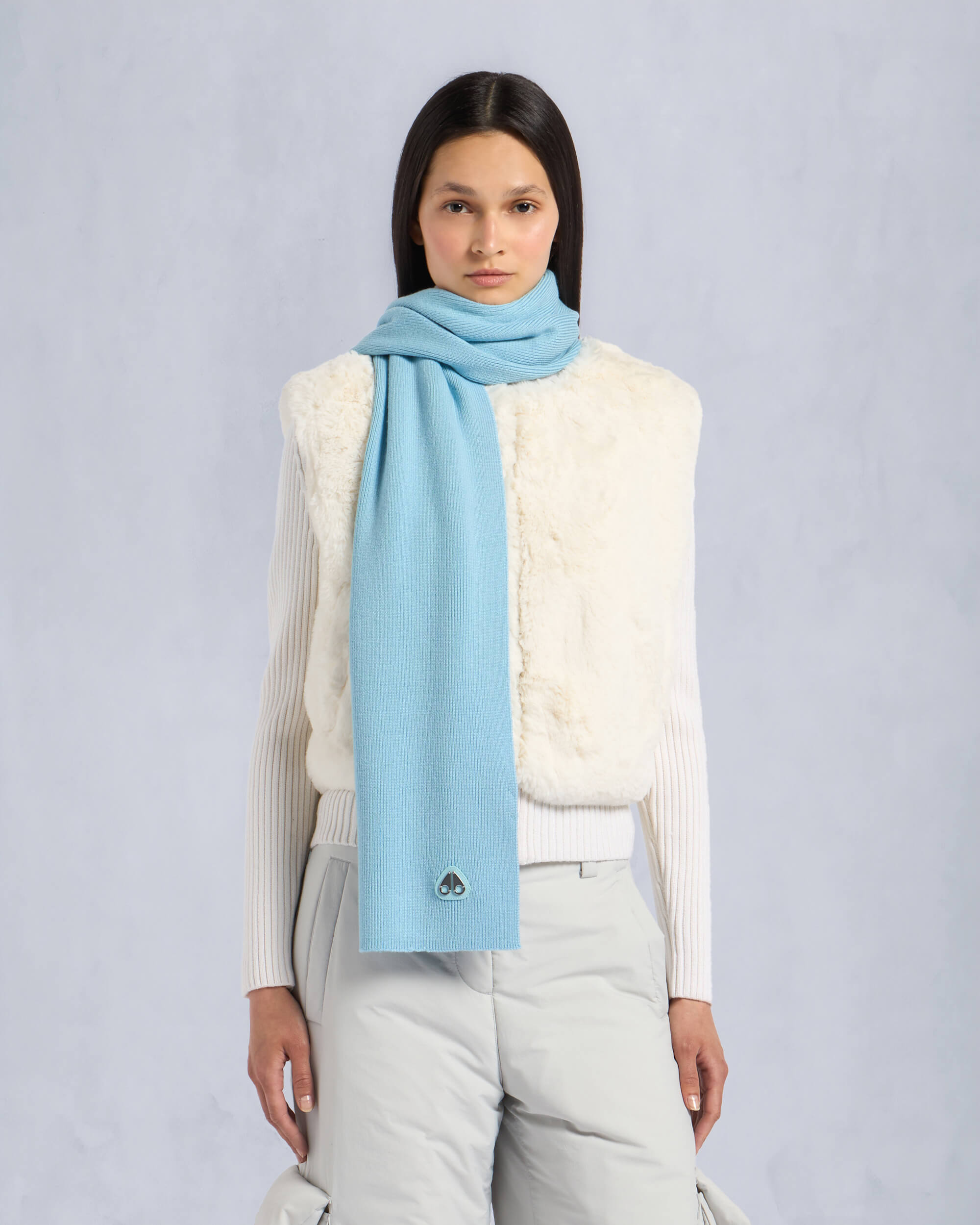 Moose Knuckles Accessories Parnis Unisex Scarf Oxygen M34MA526 Front