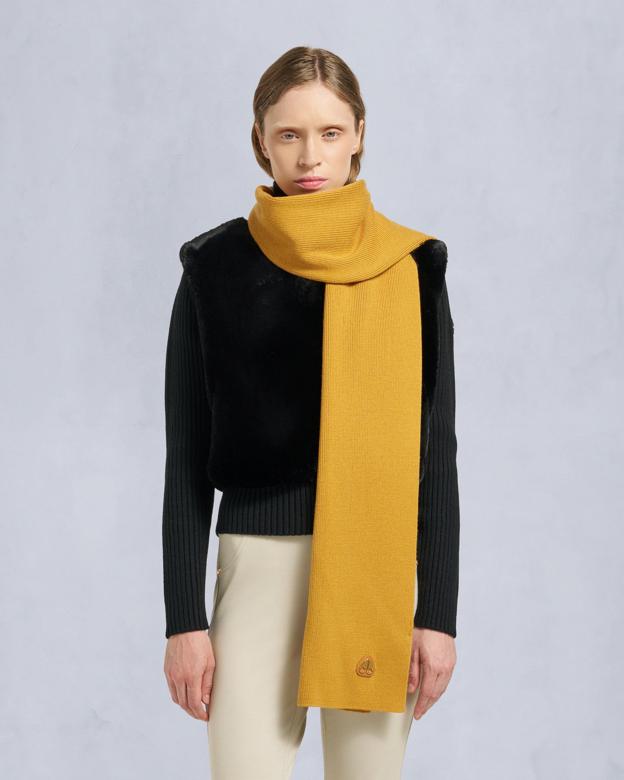 Moose Knuckles - M34MA526 - Parnis Unisex Scarf - ACCESSORIES -  - Front Category