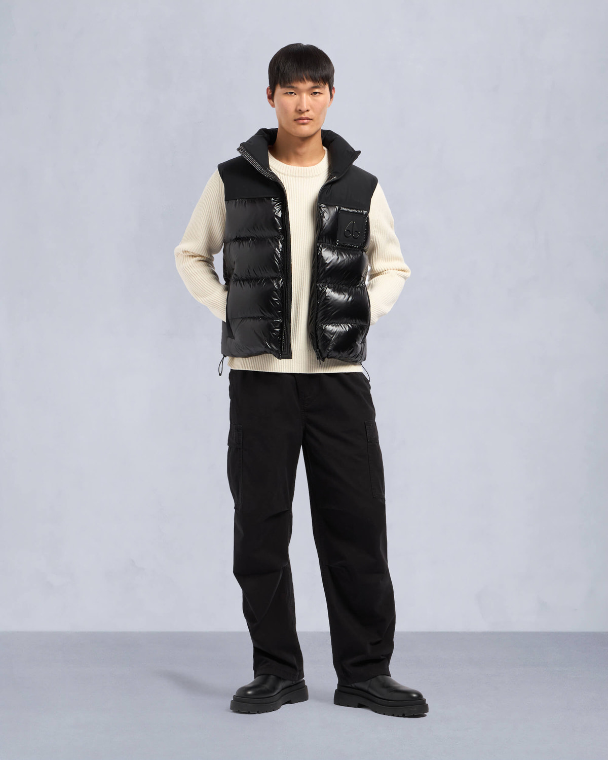 Moose Knuckles Mens Victory Peak Vest  M34MV482 Front Category