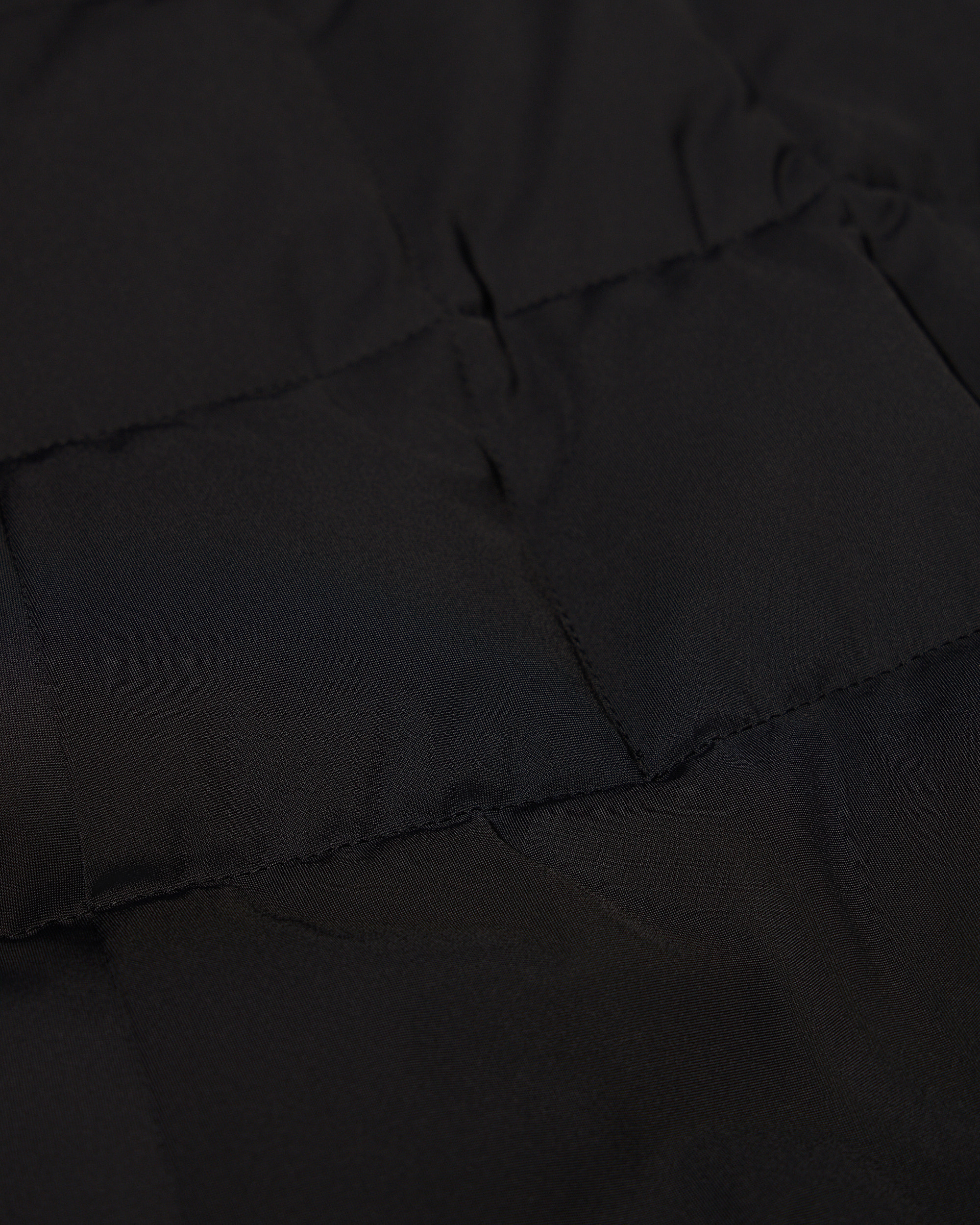 Moose Knuckles - M35LP228GS - GOLD SERIES NYLUXE WATERSHED SHEARLING TRIM PARKA - WOMENS -  - Detail3
