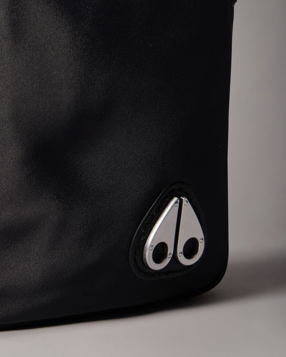 Moose Knuckles - M35MA516 - Dial Crossbody Bag - ACCESSORIES -  - Detail1
