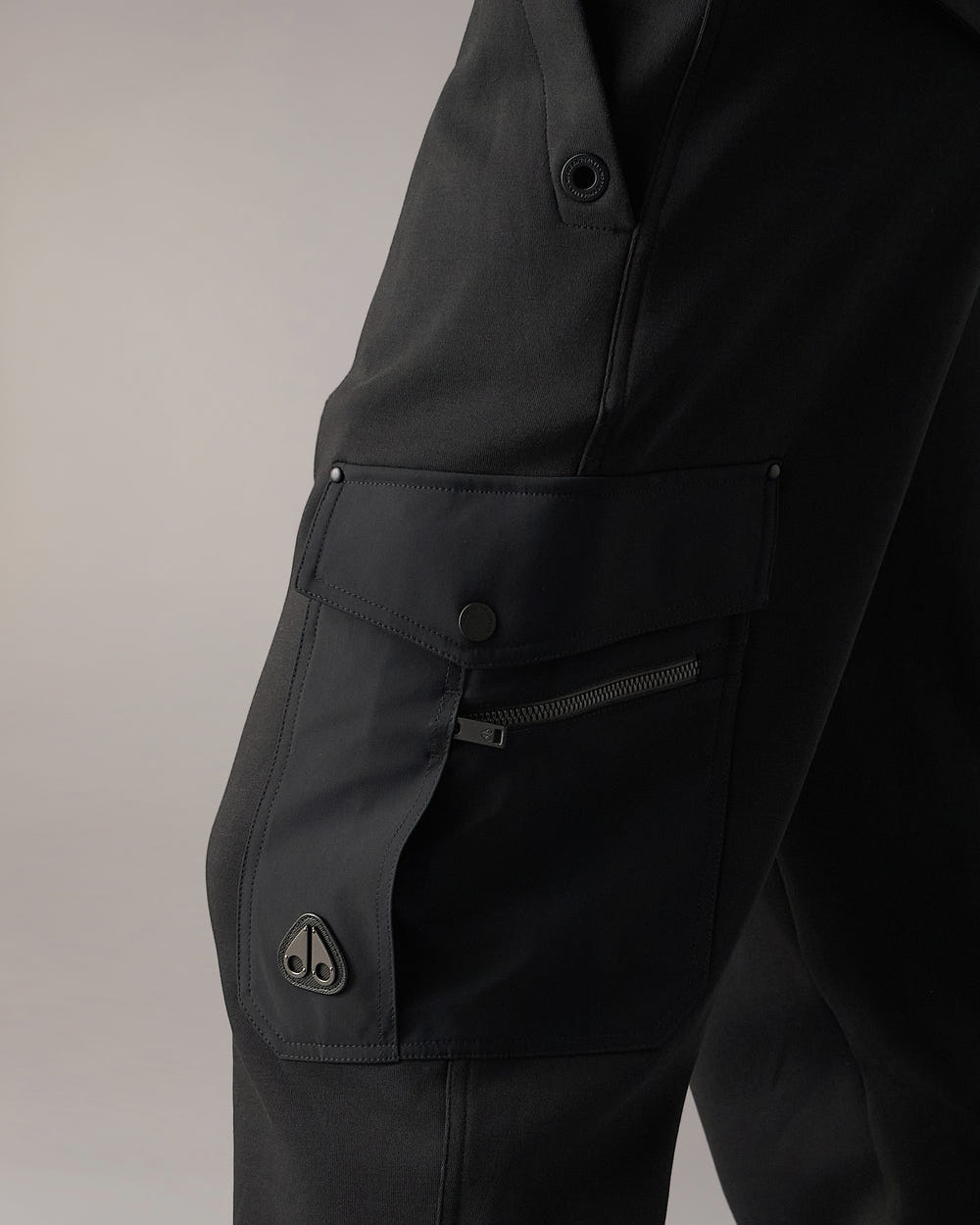 Moose Knuckles - M35MR759 - Dalon Cargo Joggers - MENS -  - Detail1