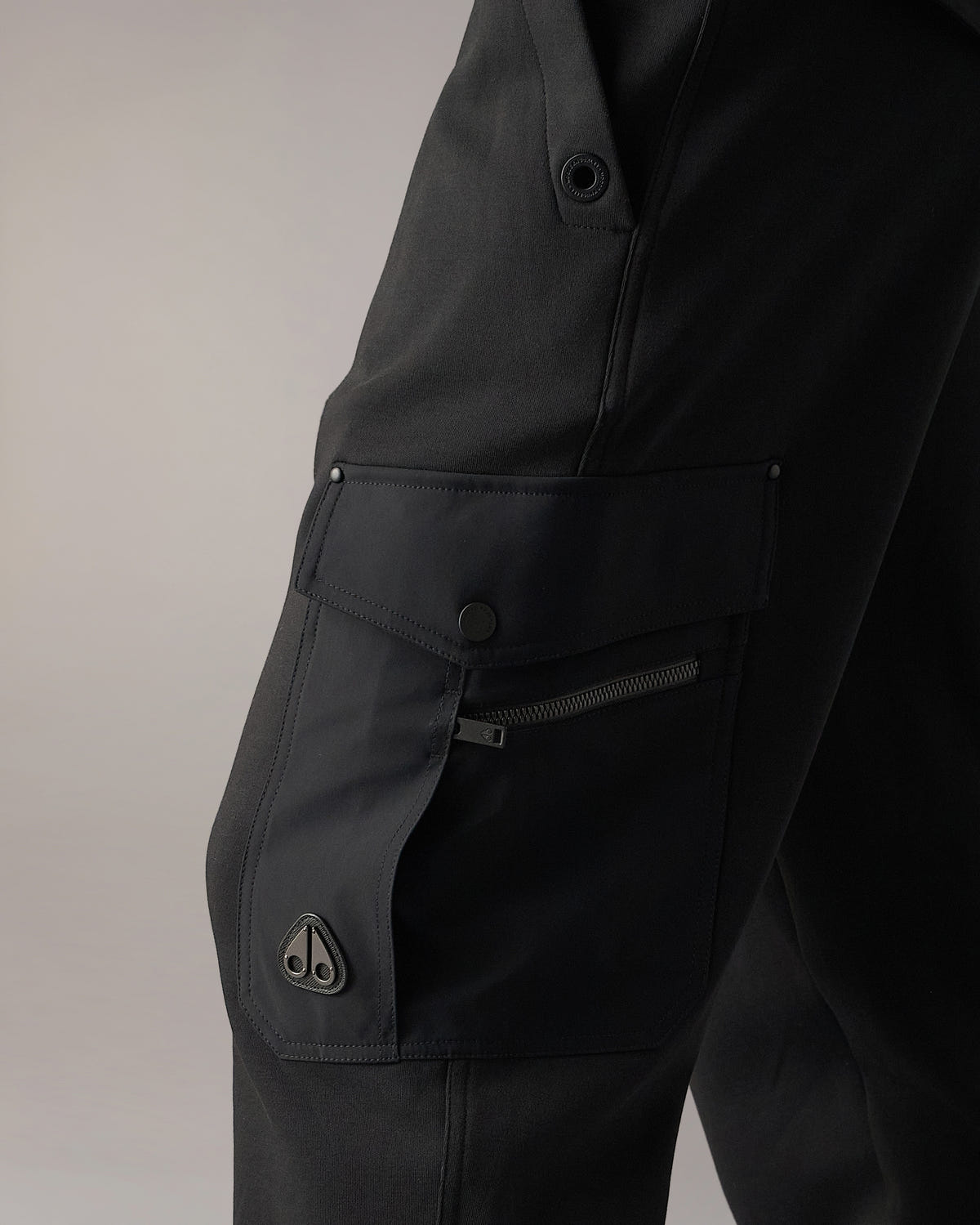 Moose Knuckles - M35MR759 - Dalon Cargo Joggers - MENS -  - Detail1
