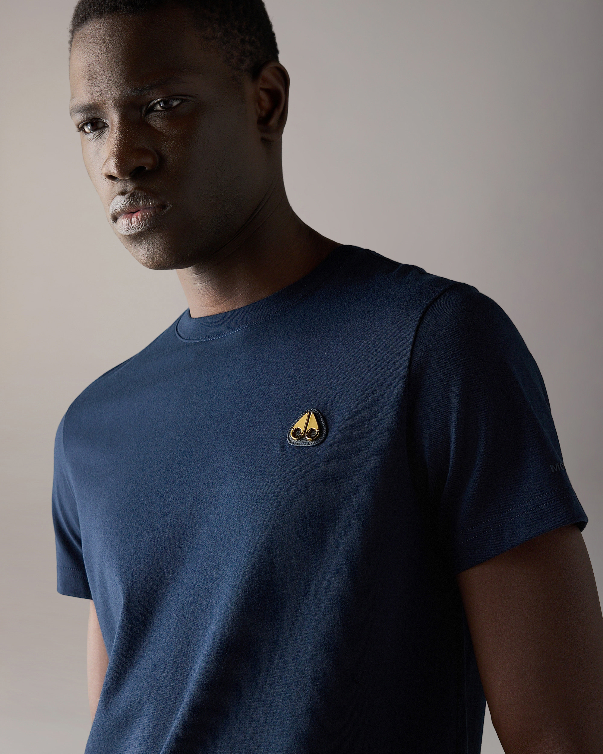 Moose Knuckles - M35MT777G - Gold Series Crescent T-Shirt - MENS -  - Detail6