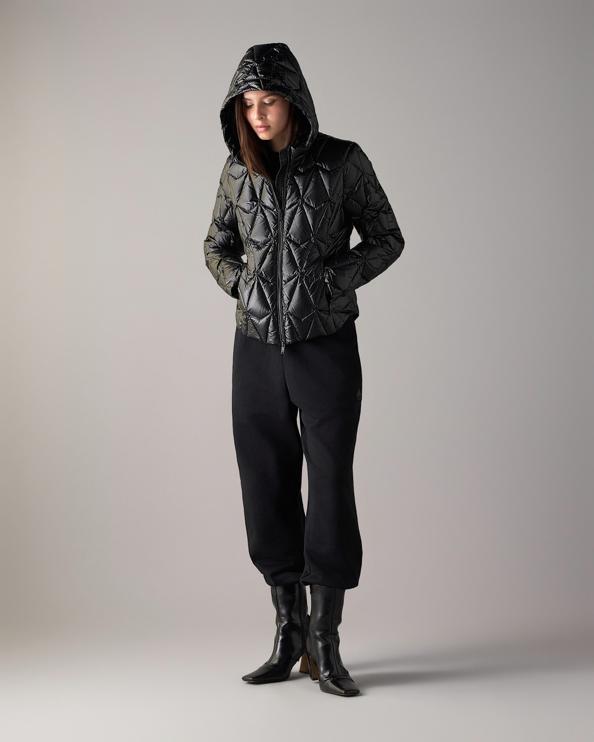 Moose Knuckles - M36LJ156 - Lightweight Iceberg Quilt Down Jacket - WOMENS -  - Front