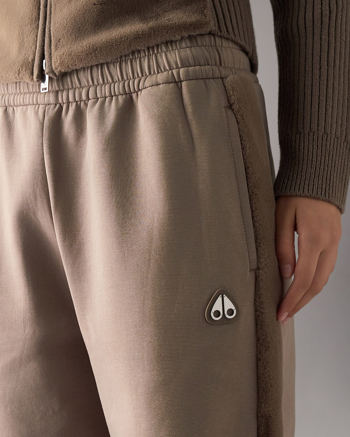 Moose Knuckles Womens MIX MEDIA BUNNY PANT  M36LR750 Detail1