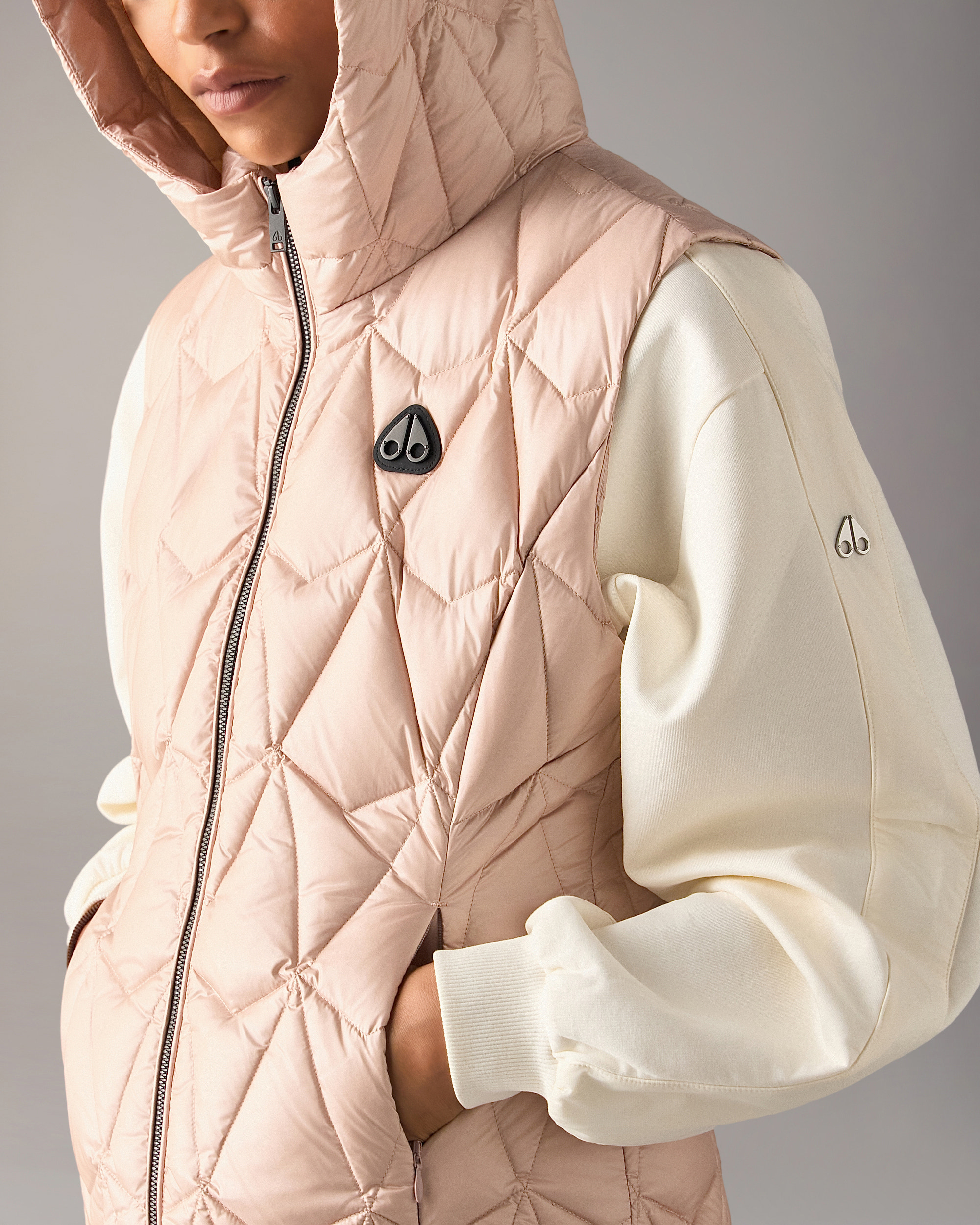 Moose Knuckles - M36LV454 - Iceberg Quilt Down Vest - WOMENS -  - Detail1
