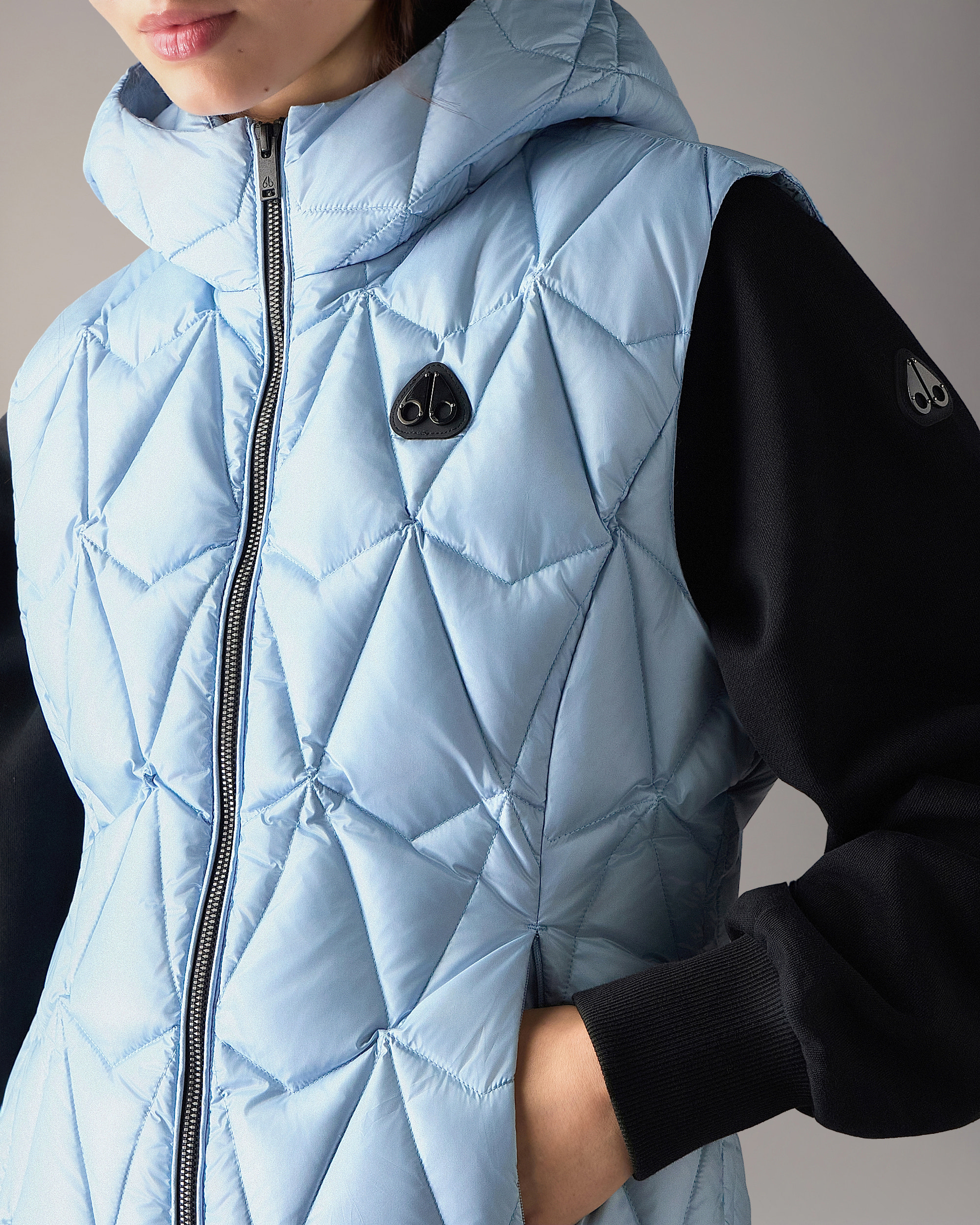 Moose Knuckles - M36LV454 - Iceberg Quilt Down Vest - WOMENS -  - Detail1