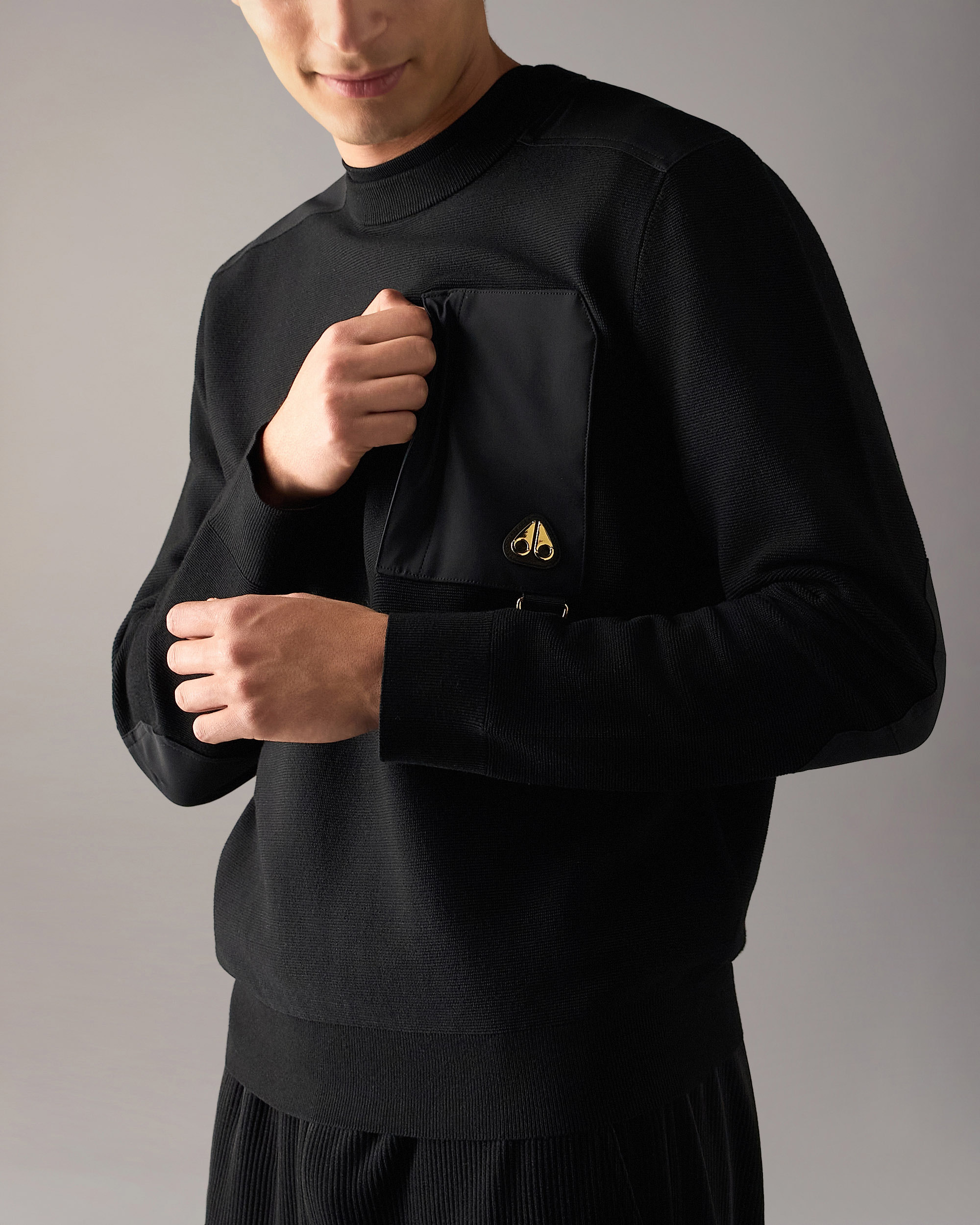 Moose Knuckles Mens ELOWAN CREW GOLD  M36MK667G Detail1