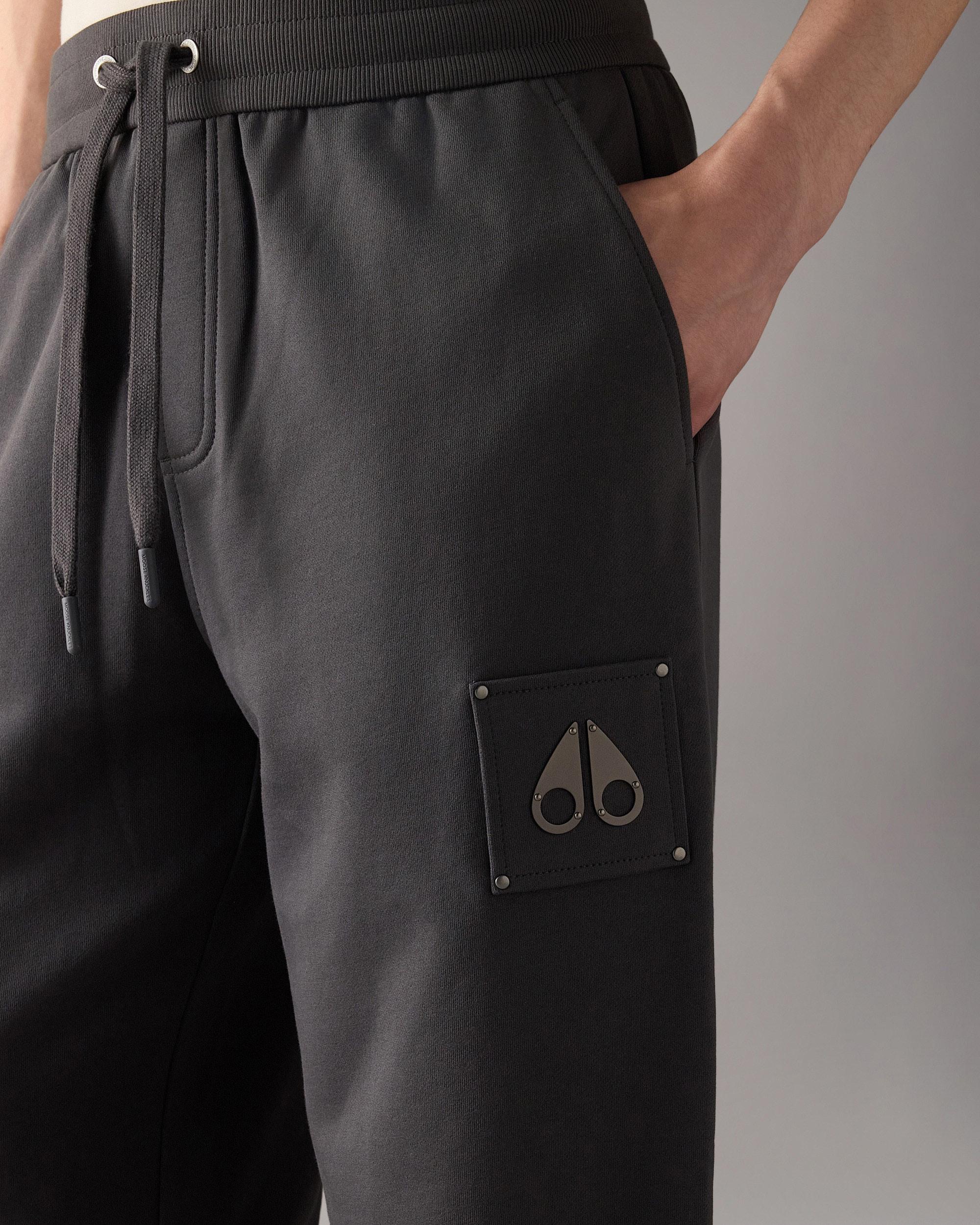 Moose Knuckles - M36MR778 - Hartsfield Straight-Leg Pants - MENS -  - Detail1