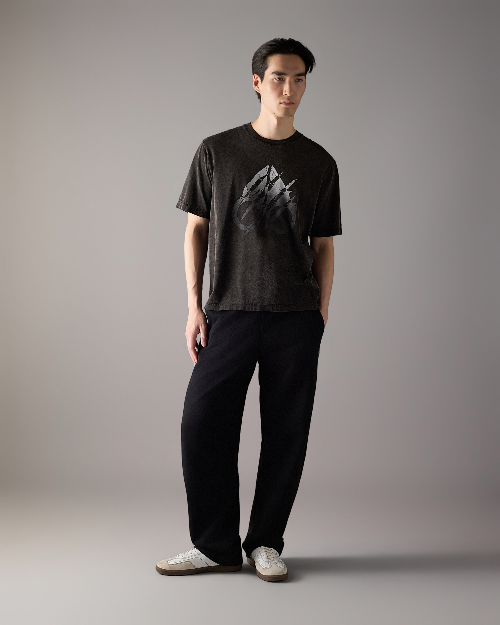 Moose Knuckles - M36MT717 - Claw Logo T-Shirt - MENS -  - Front