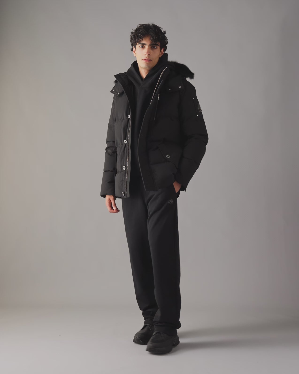 正規品最終値下げMOOSE KNUCKLESブラックダウンメンズレディース Original 3q Down Jacket | Men | Moose Knuckles